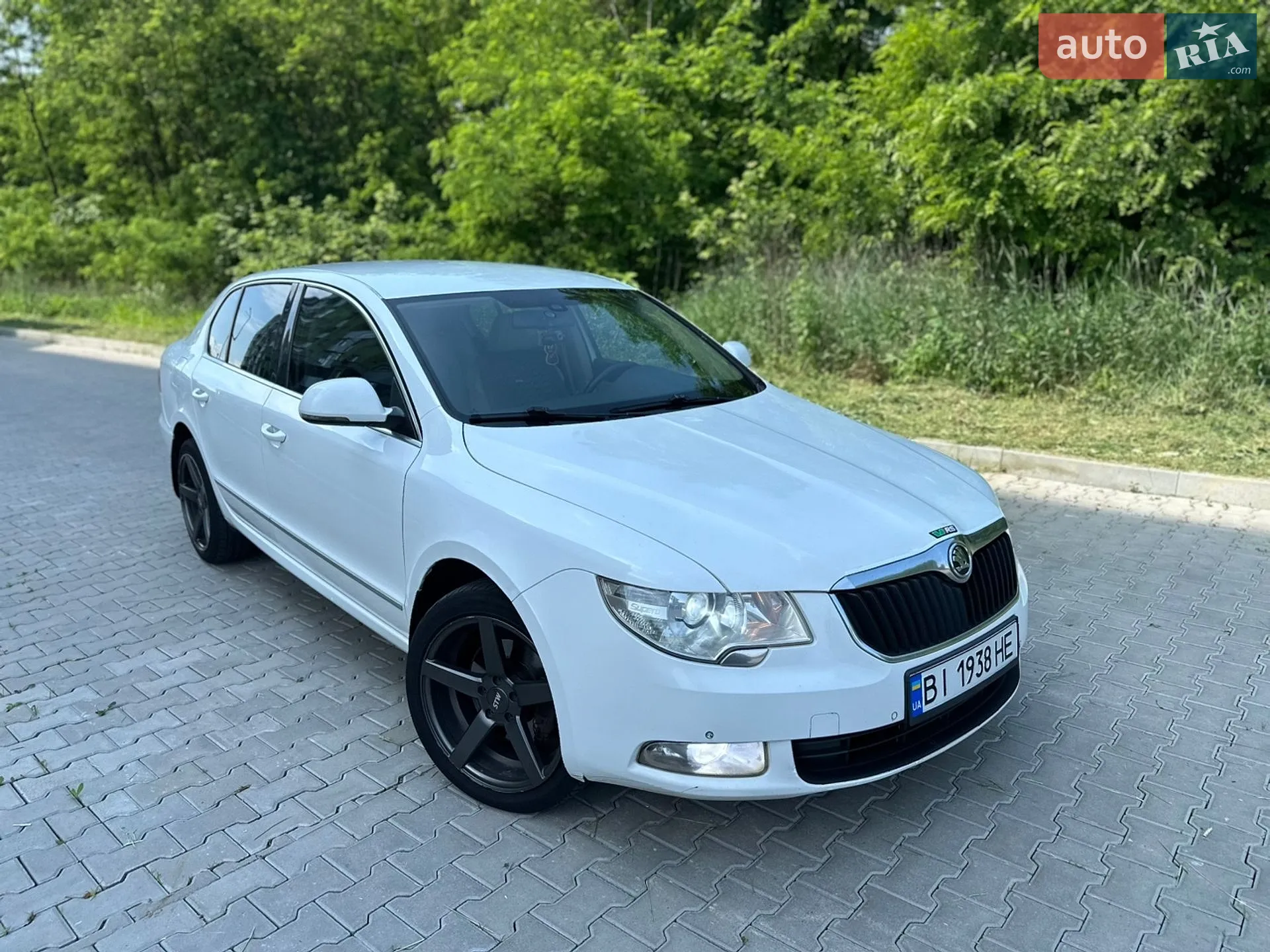 Skoda Superb 2010 VIN TMBCF73T9A9031691 фото оголошення 2 з 26