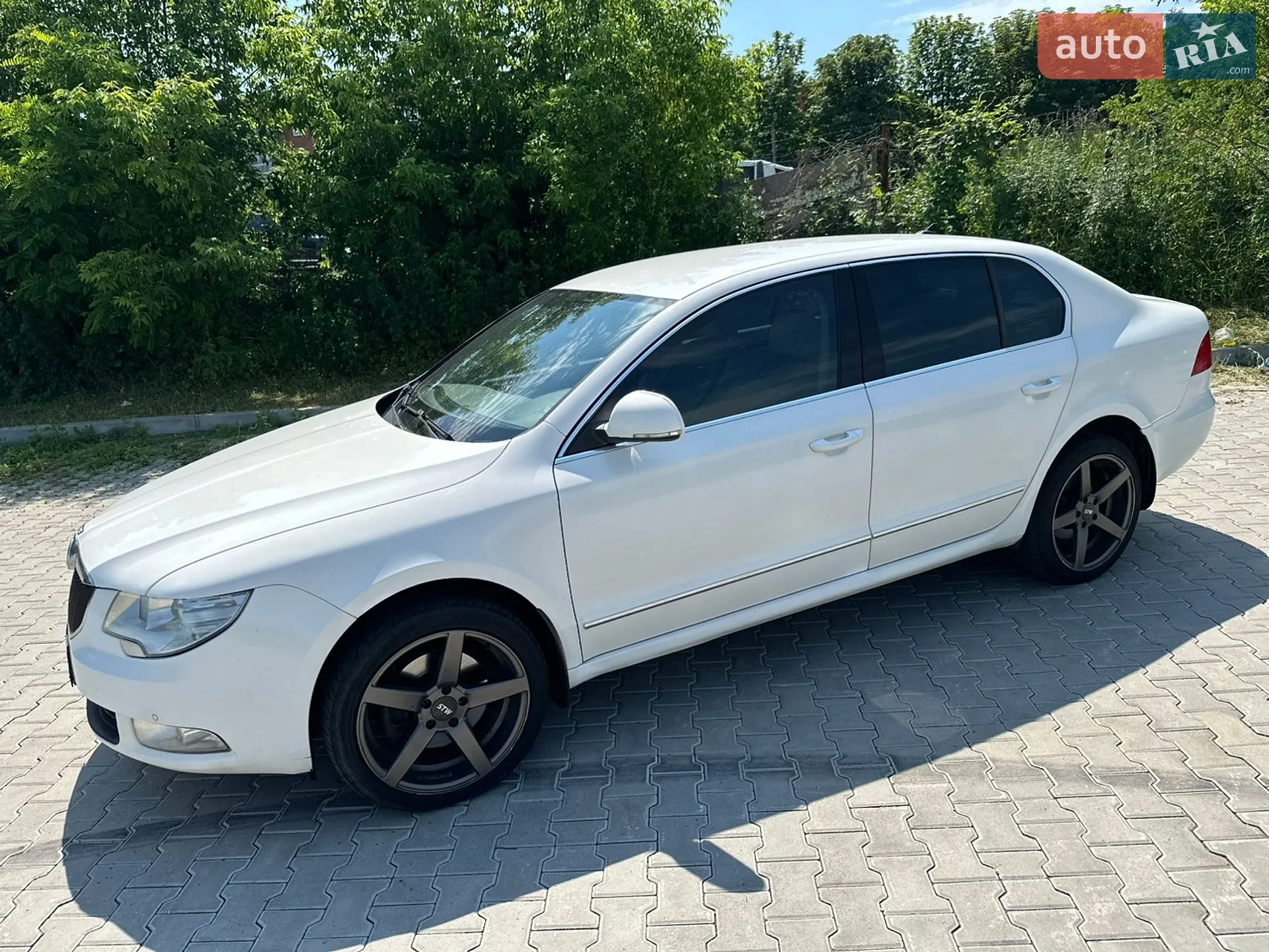 Skoda Superb 2010 VIN TMBCF73T9A9031691 фото оголошення 12 з 26