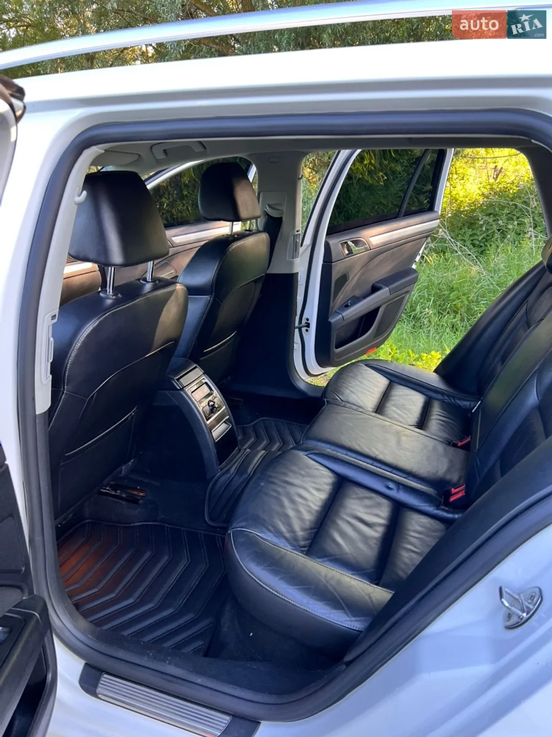 2010 Skoda Superb - мініатюра 29