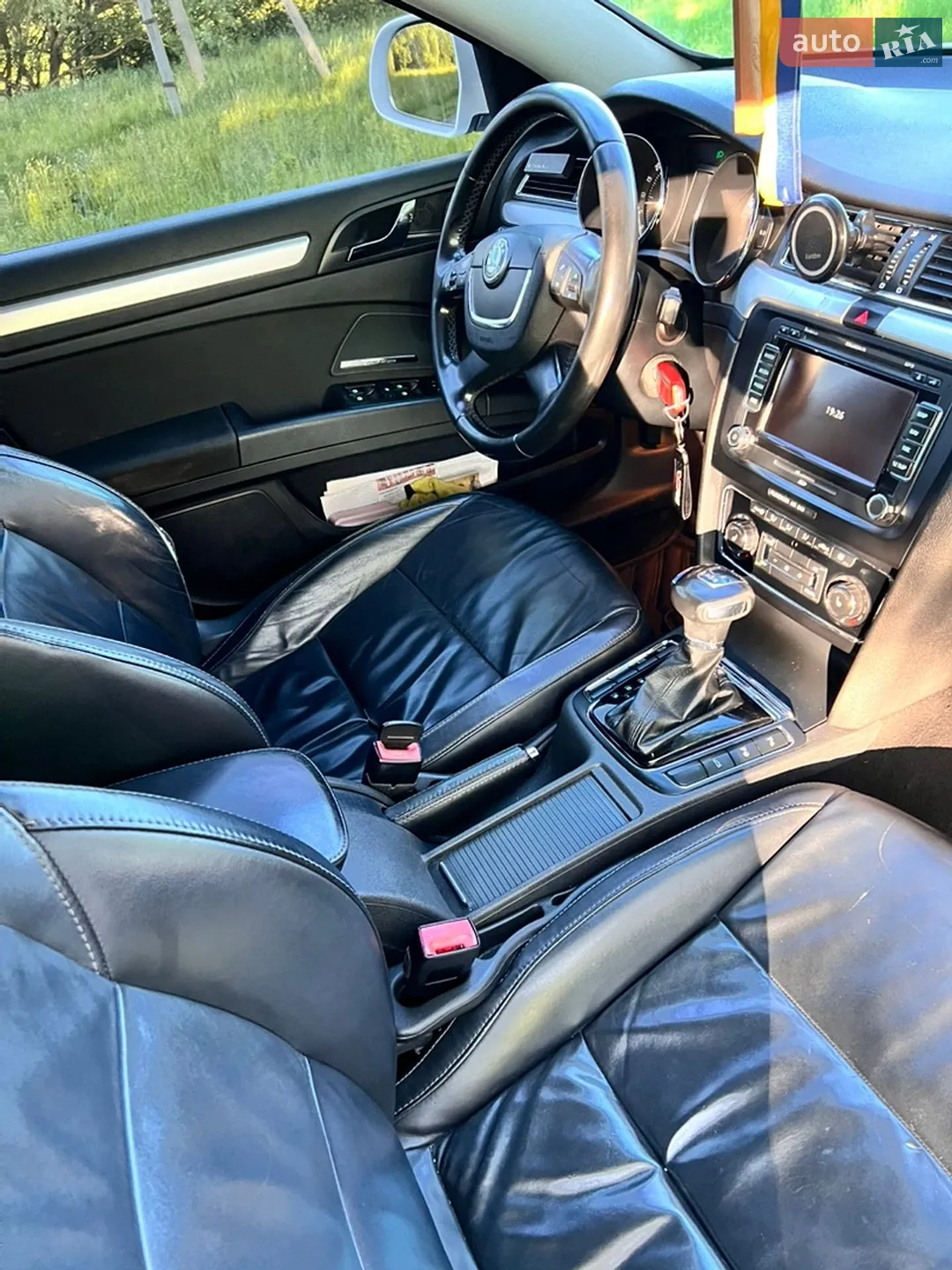 2010 Skoda Superb - мініатюра 18