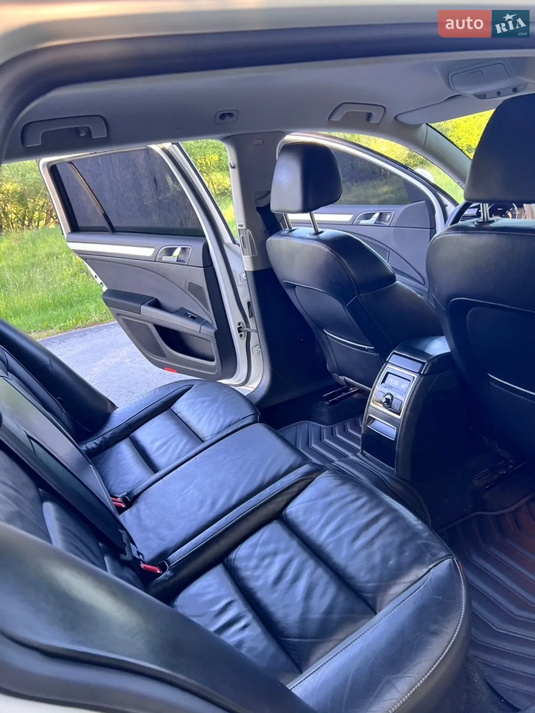 2010 Skoda Superb - мініатюра 31