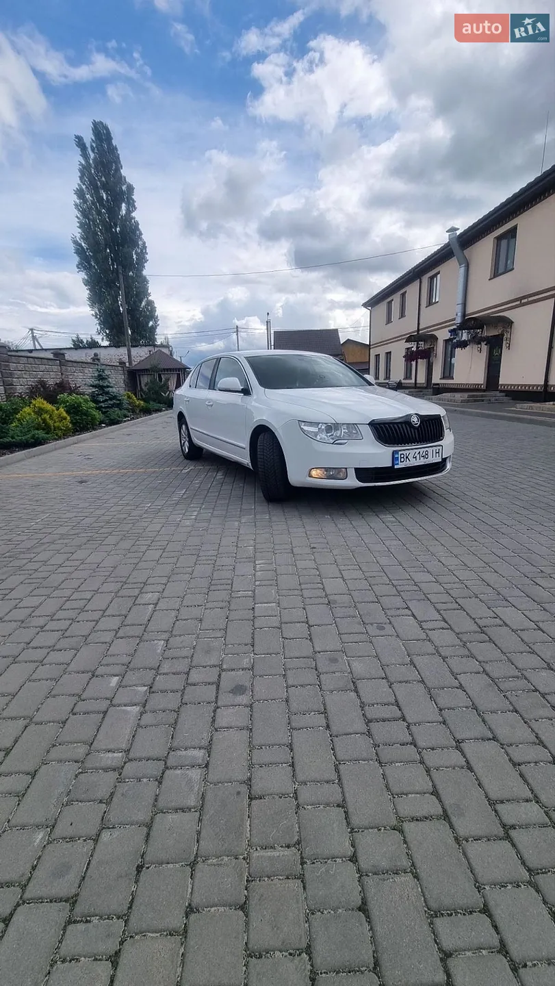 Skoda Superb 2011