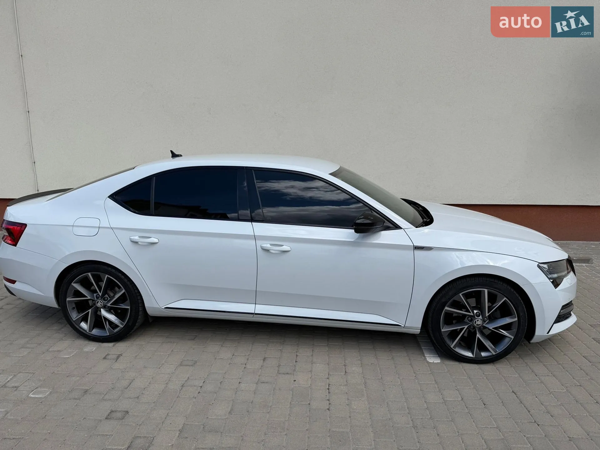 2020 Skoda Superb - мініатюра 9