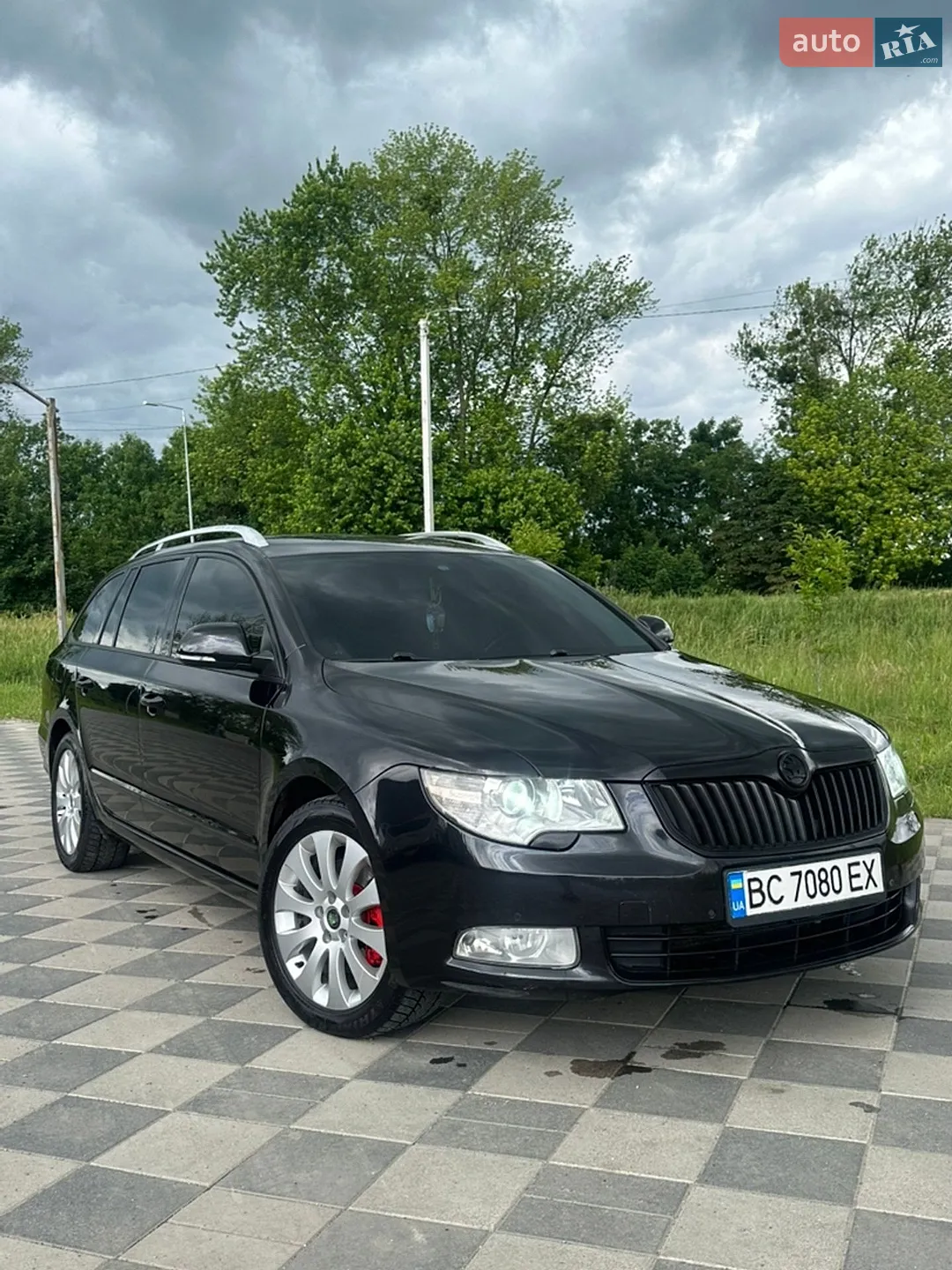 2010 Skoda Superb - мініатюра 2