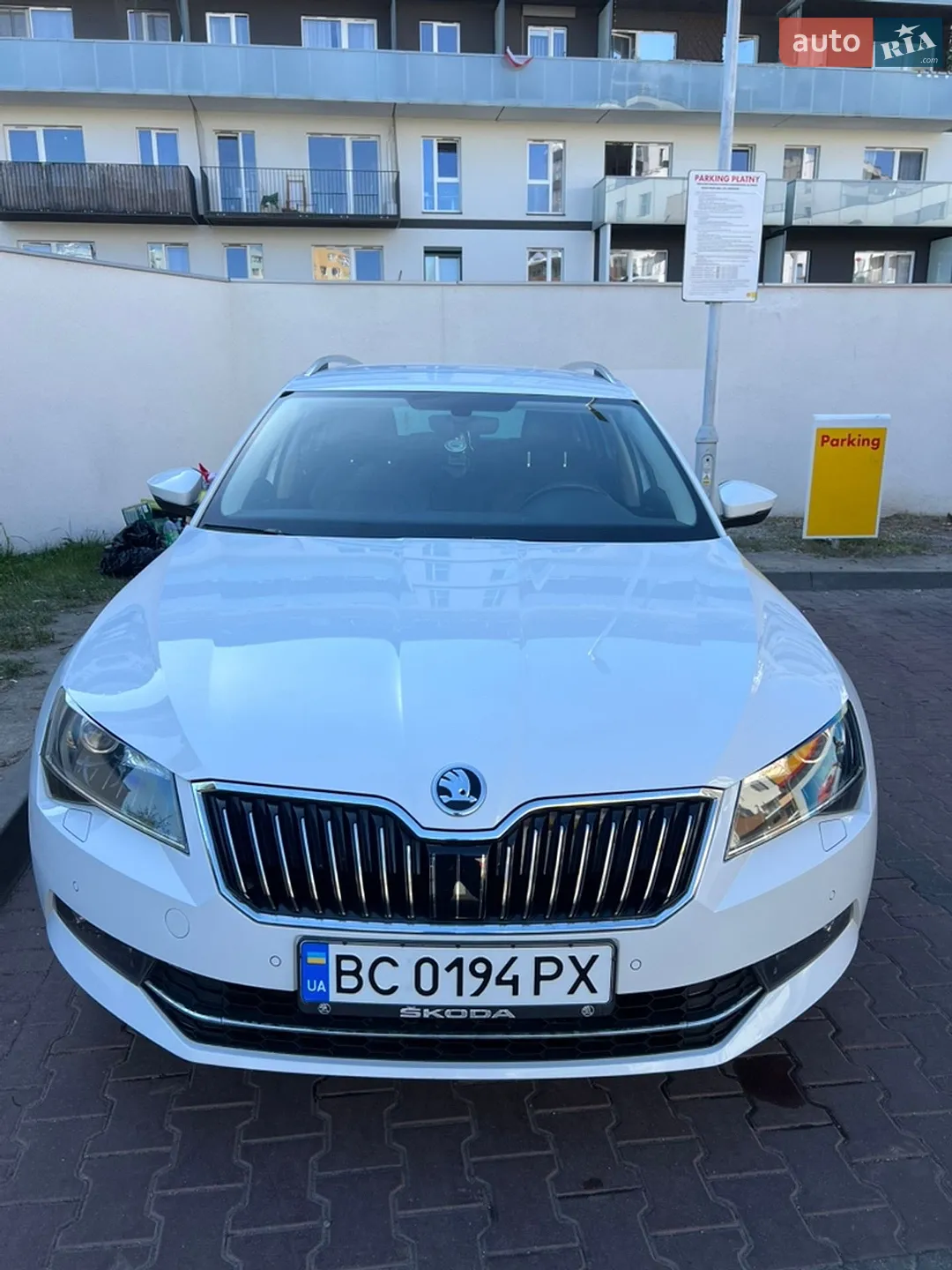 2016 Skoda Superb - мініатюра 2