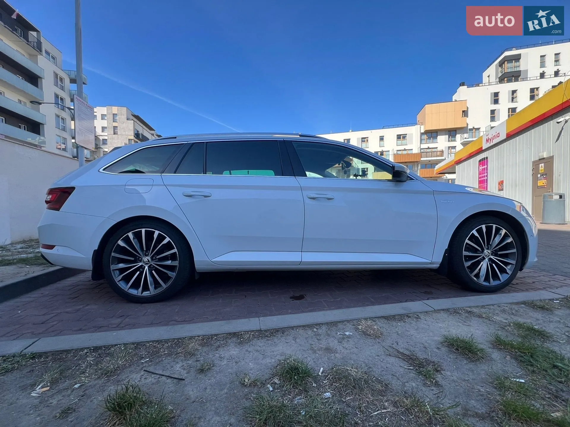 2016 Skoda Superb - мініатюра 4