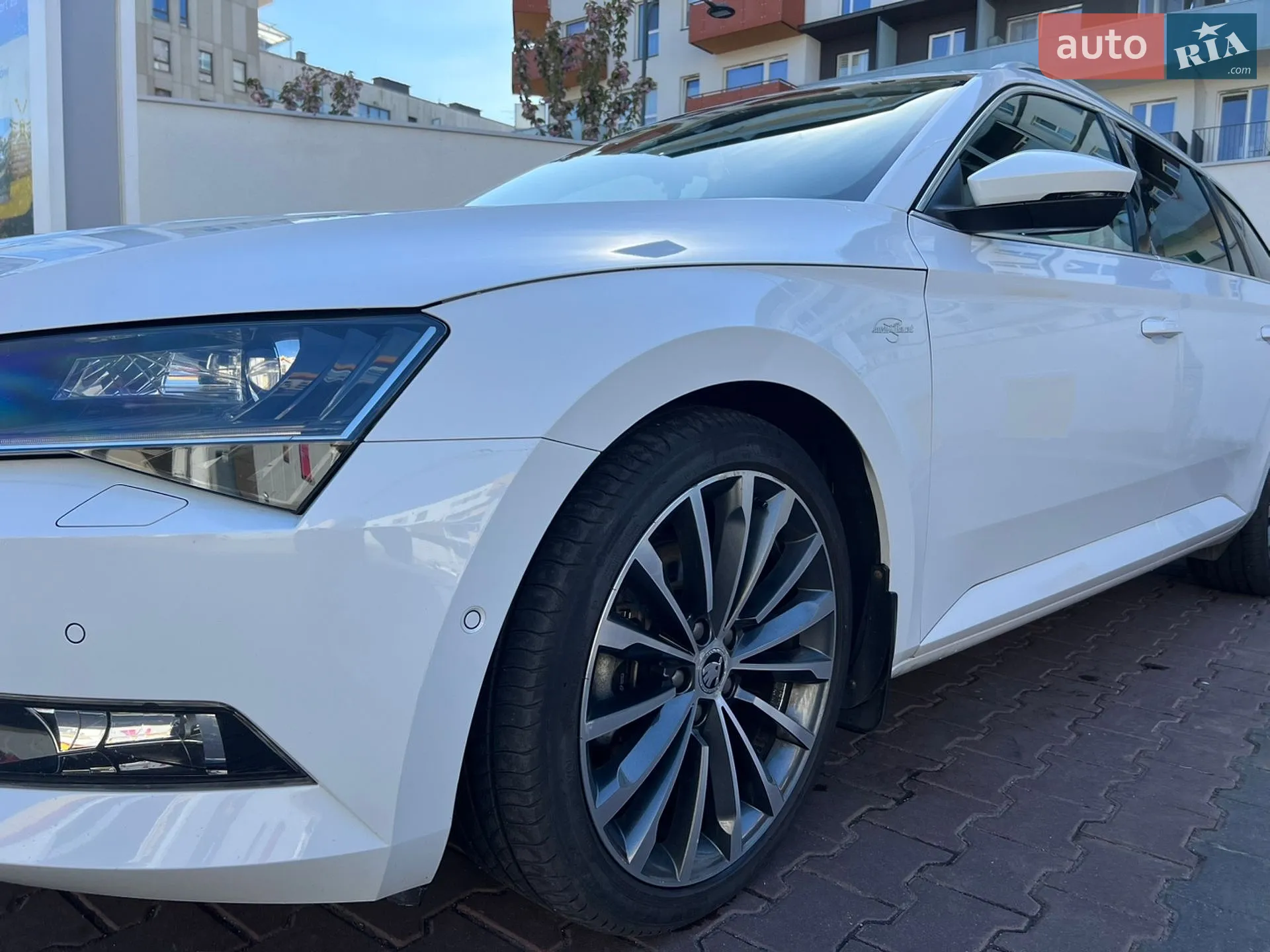 2016 Skoda Superb - мініатюра 8