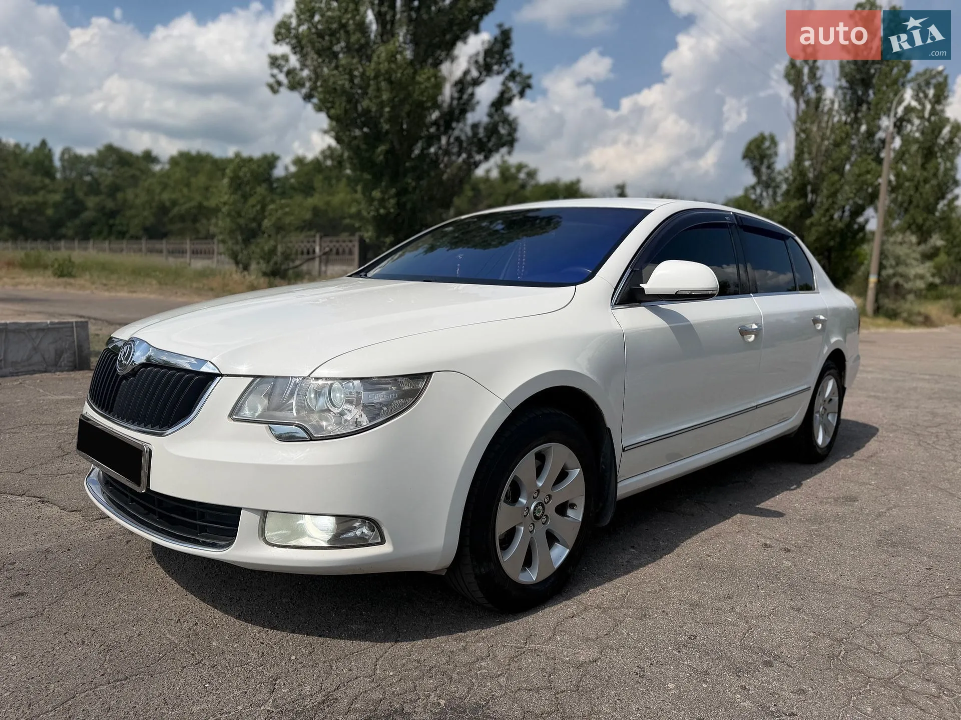 2012 Skoda Superb - мініатюра 3