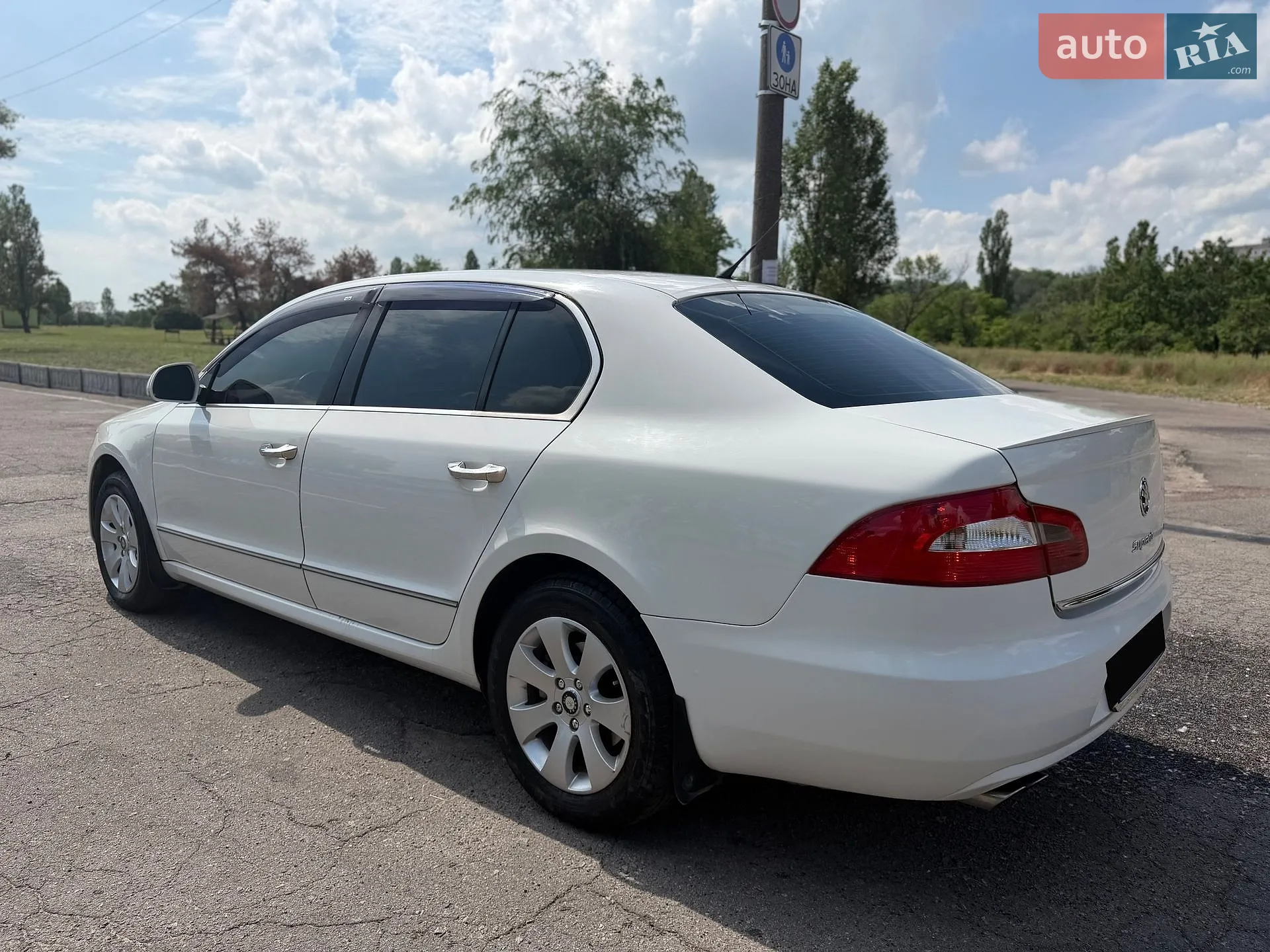 2012 Skoda Superb - мініатюра 6