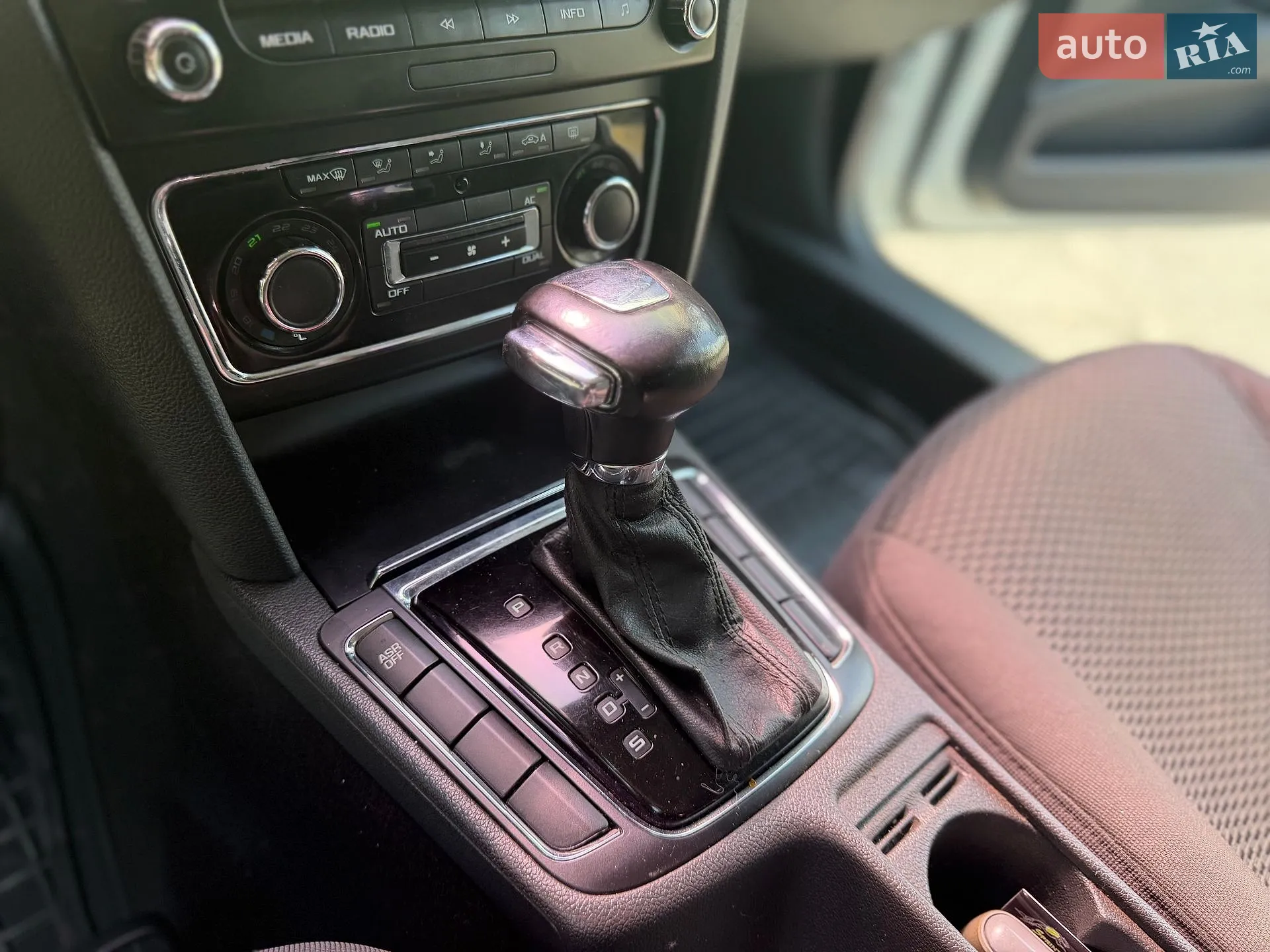 2012 Skoda Superb - мініатюра 29