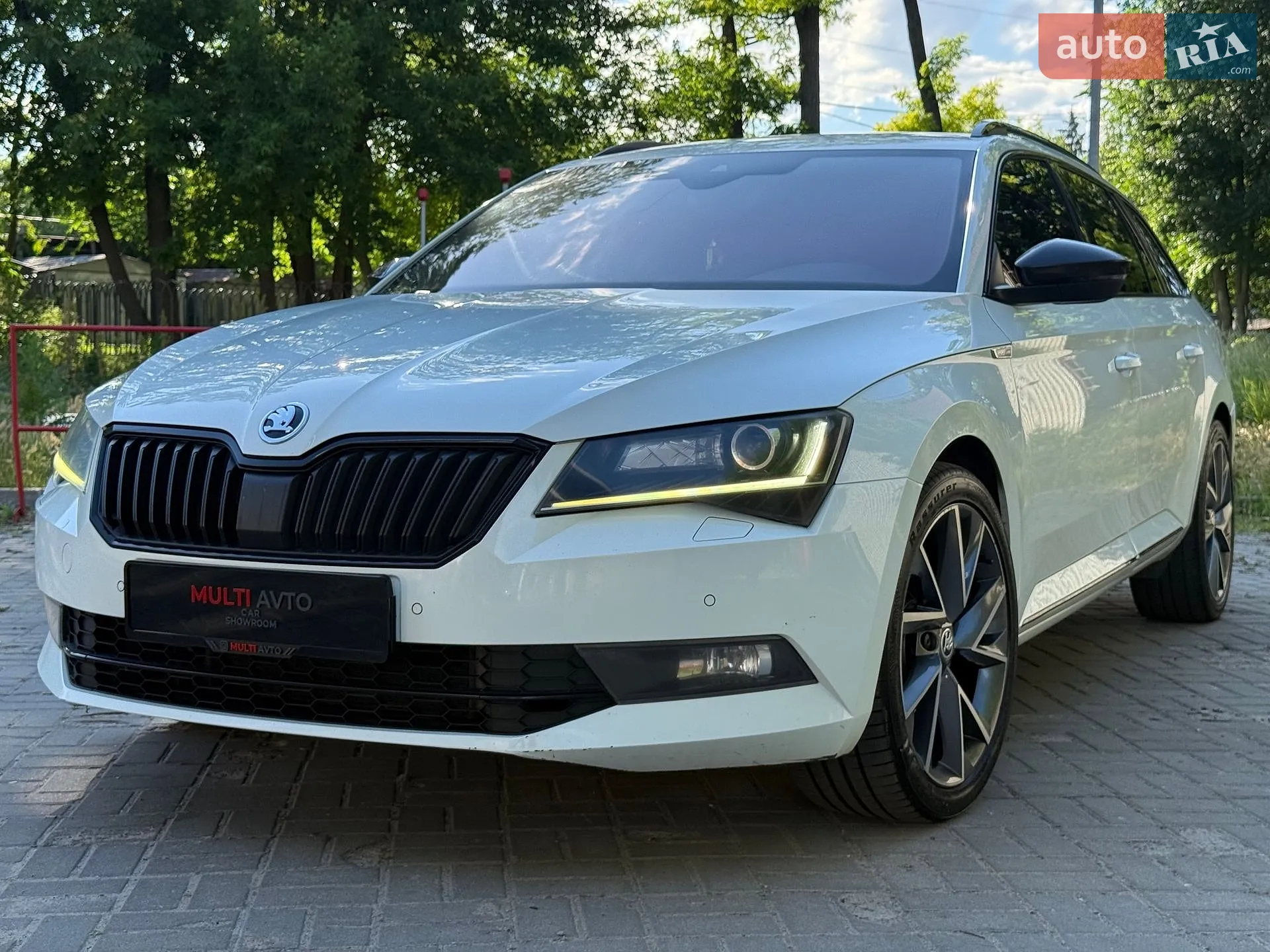 2017 Skoda Superb - мініатюра 4