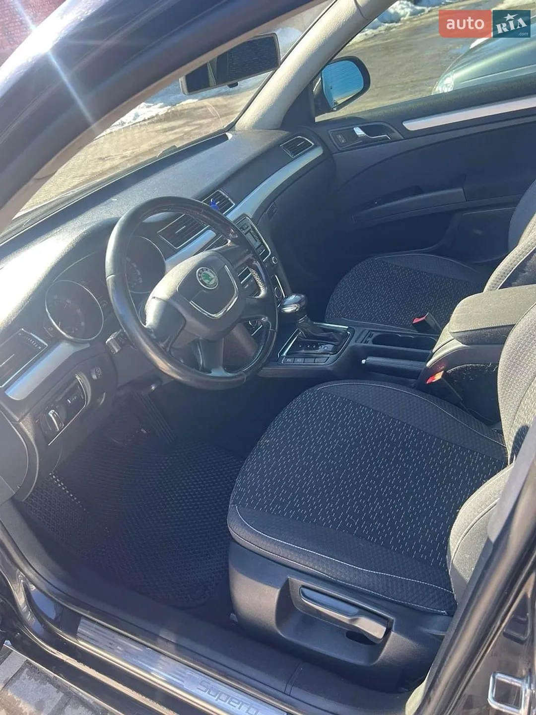 2011 Skoda Superb - мініатюра 12