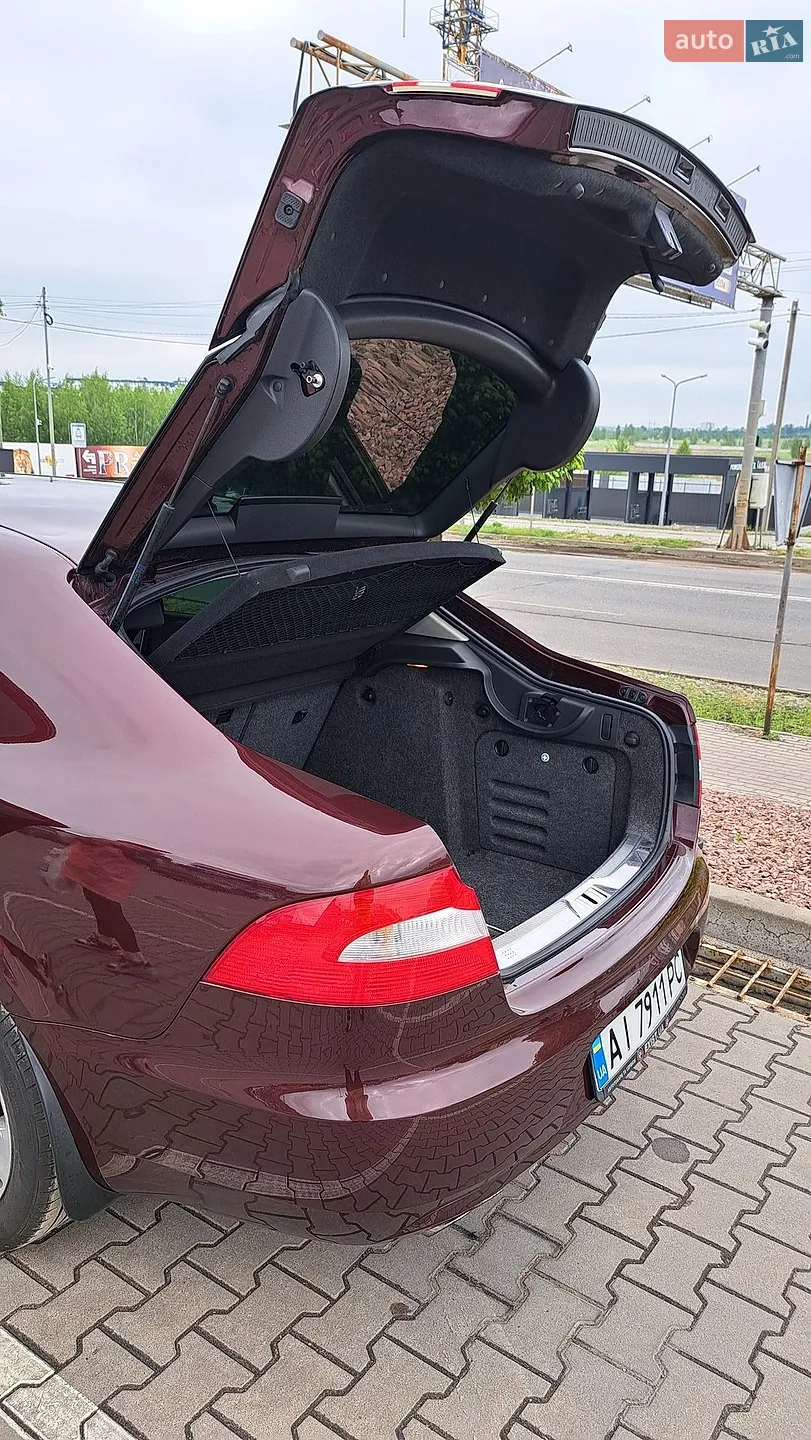 2010 Skoda Superb - мініатюра 8
