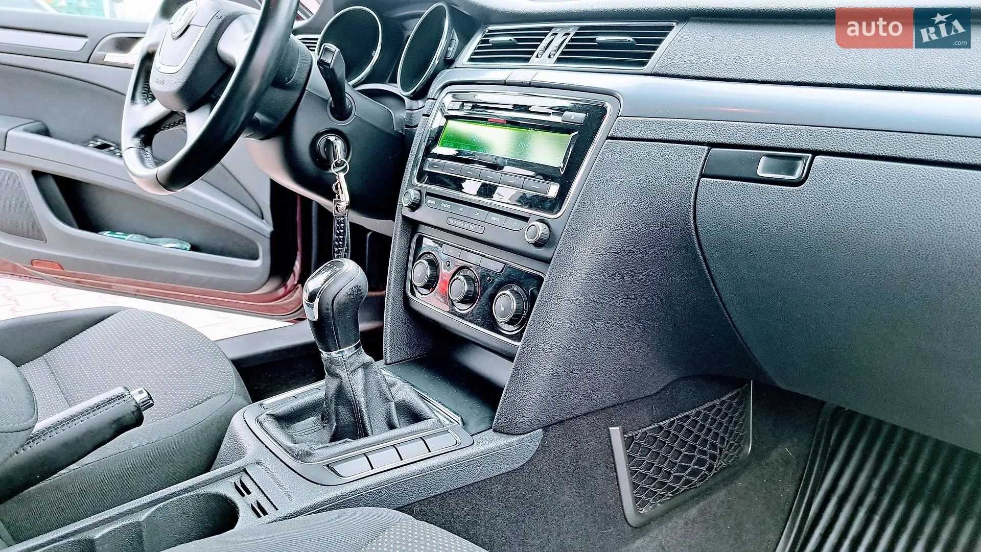 2010 Skoda Superb - мініатюра 21