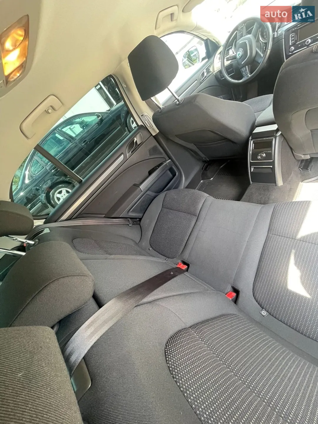 2012 Skoda Superb - мініатюра 13