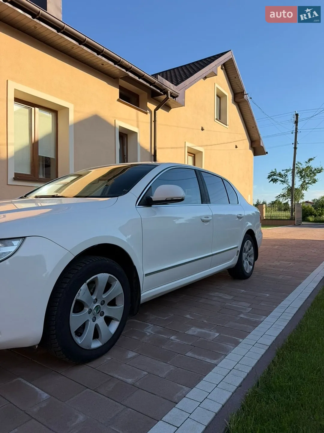 2012 Skoda Superb - мініатюра 3