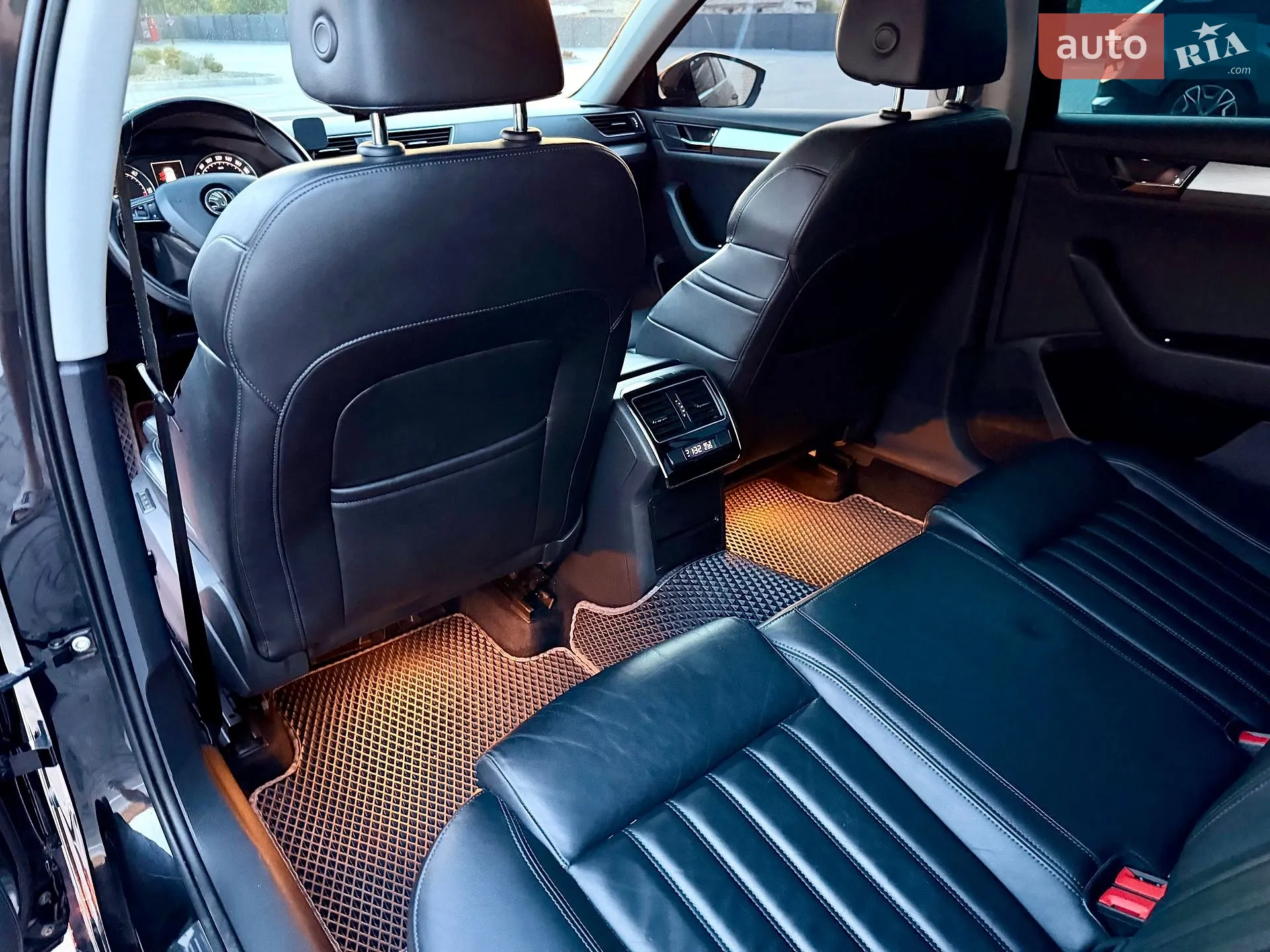 2015 Skoda Superb - мініатюра 25