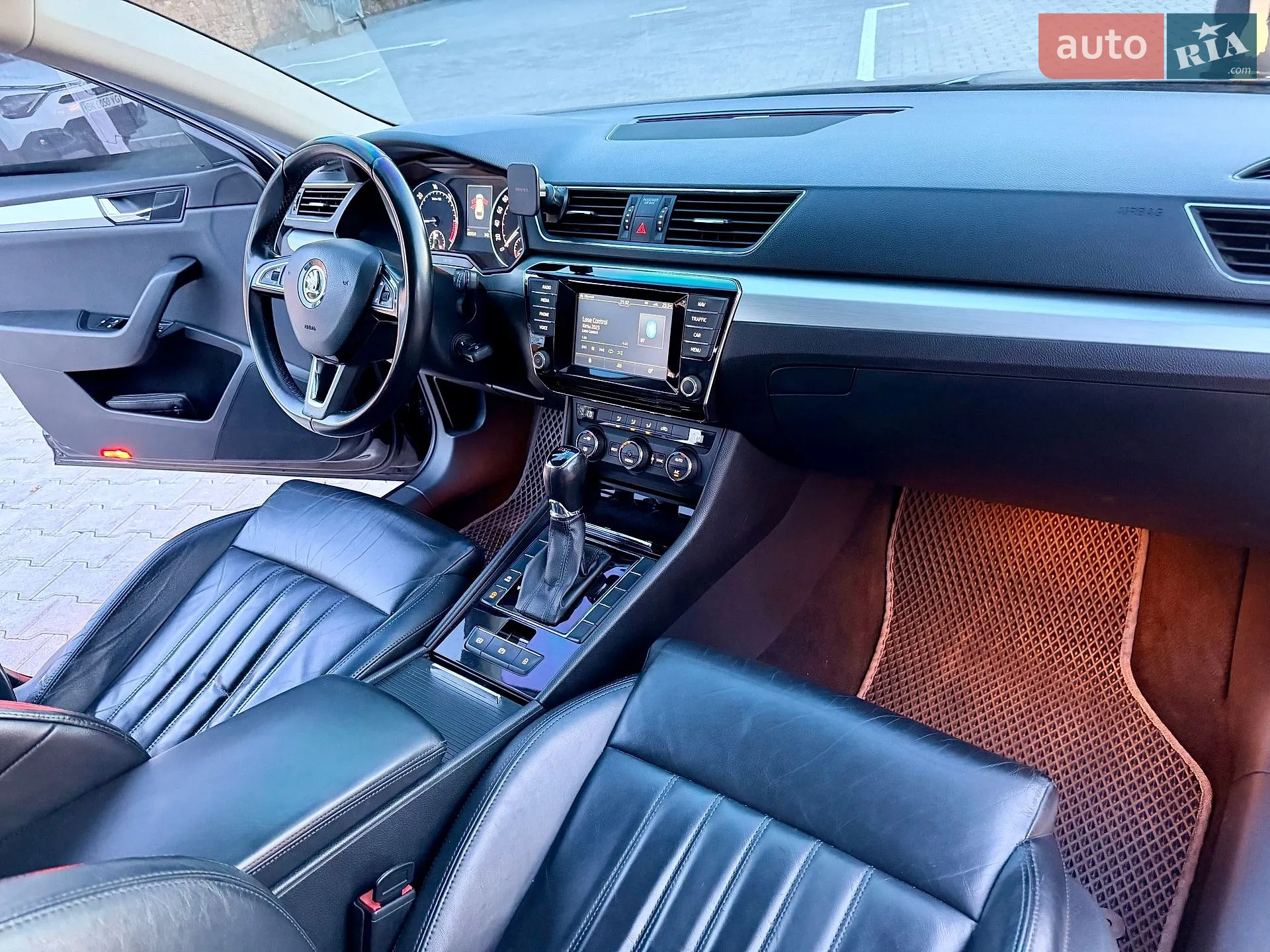 2015 Skoda Superb - мініатюра 27