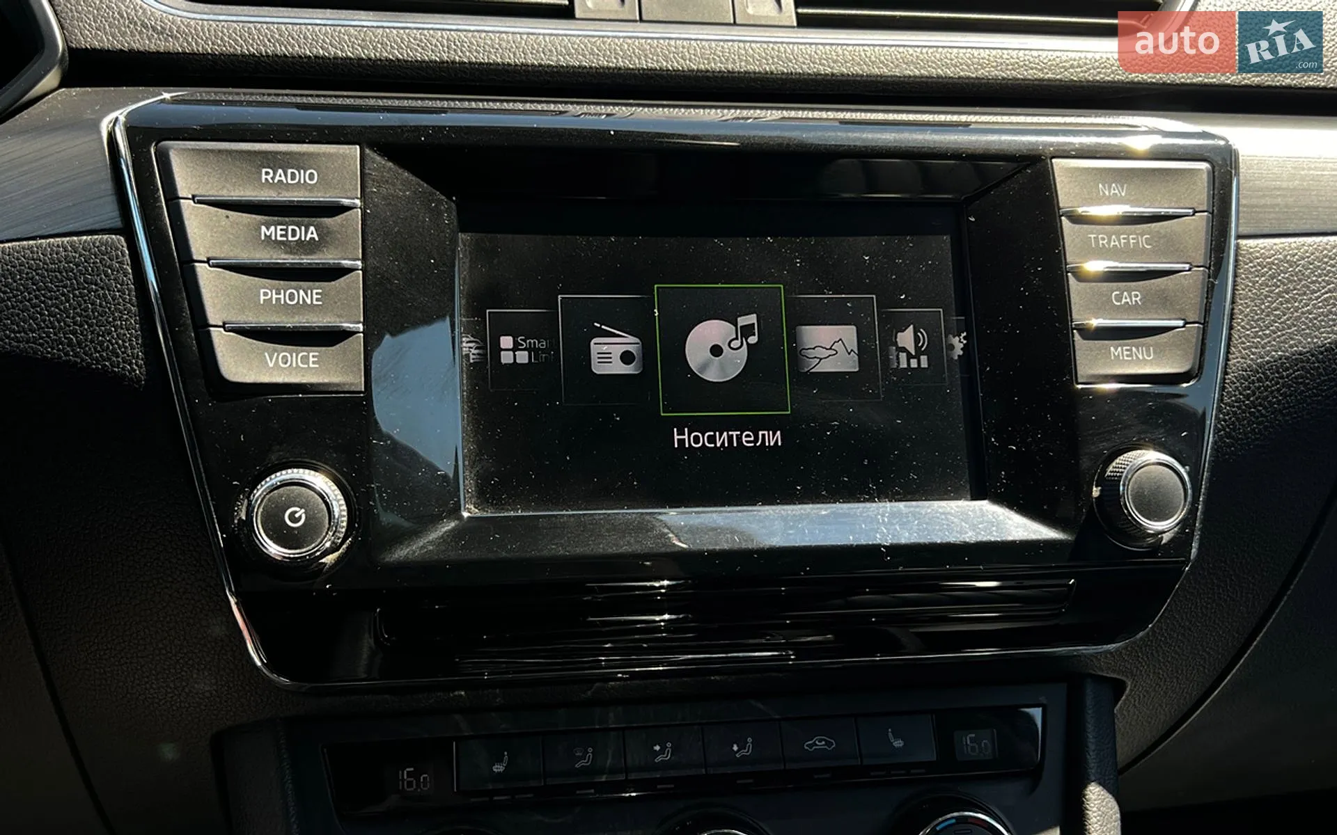 2016 Skoda Superb - мініатюра 16