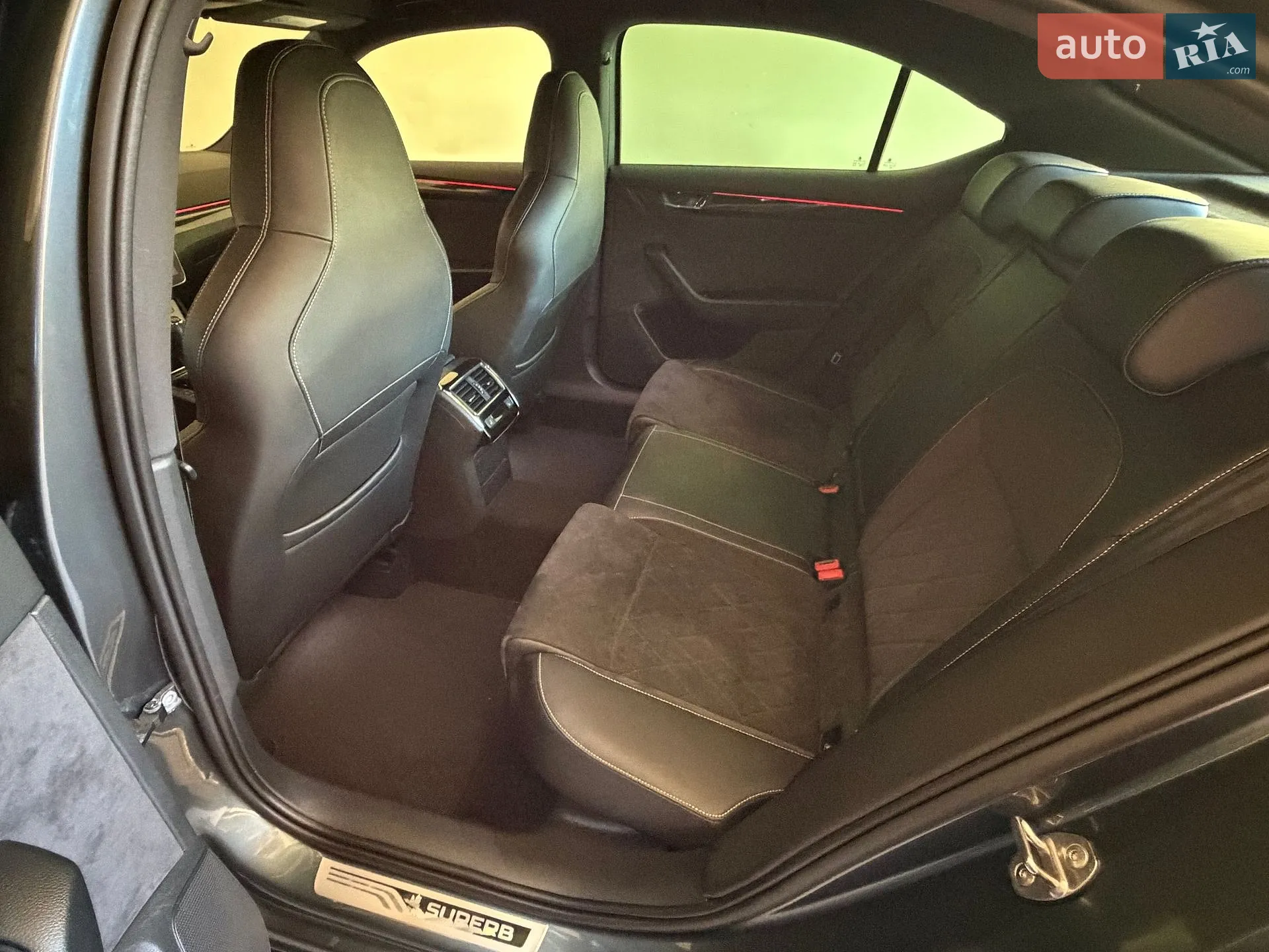 2019 Skoda Superb - мініатюра 28