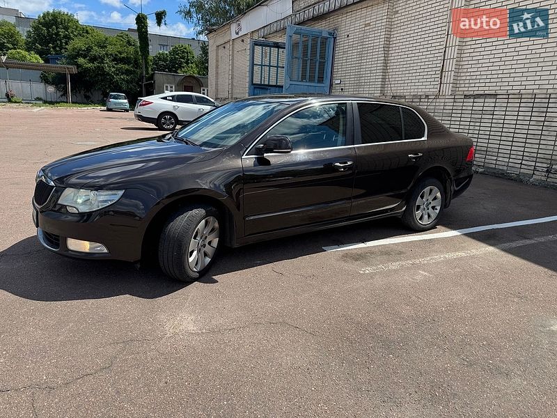 Лифтбек Skoda Superb 2013 в Житомире