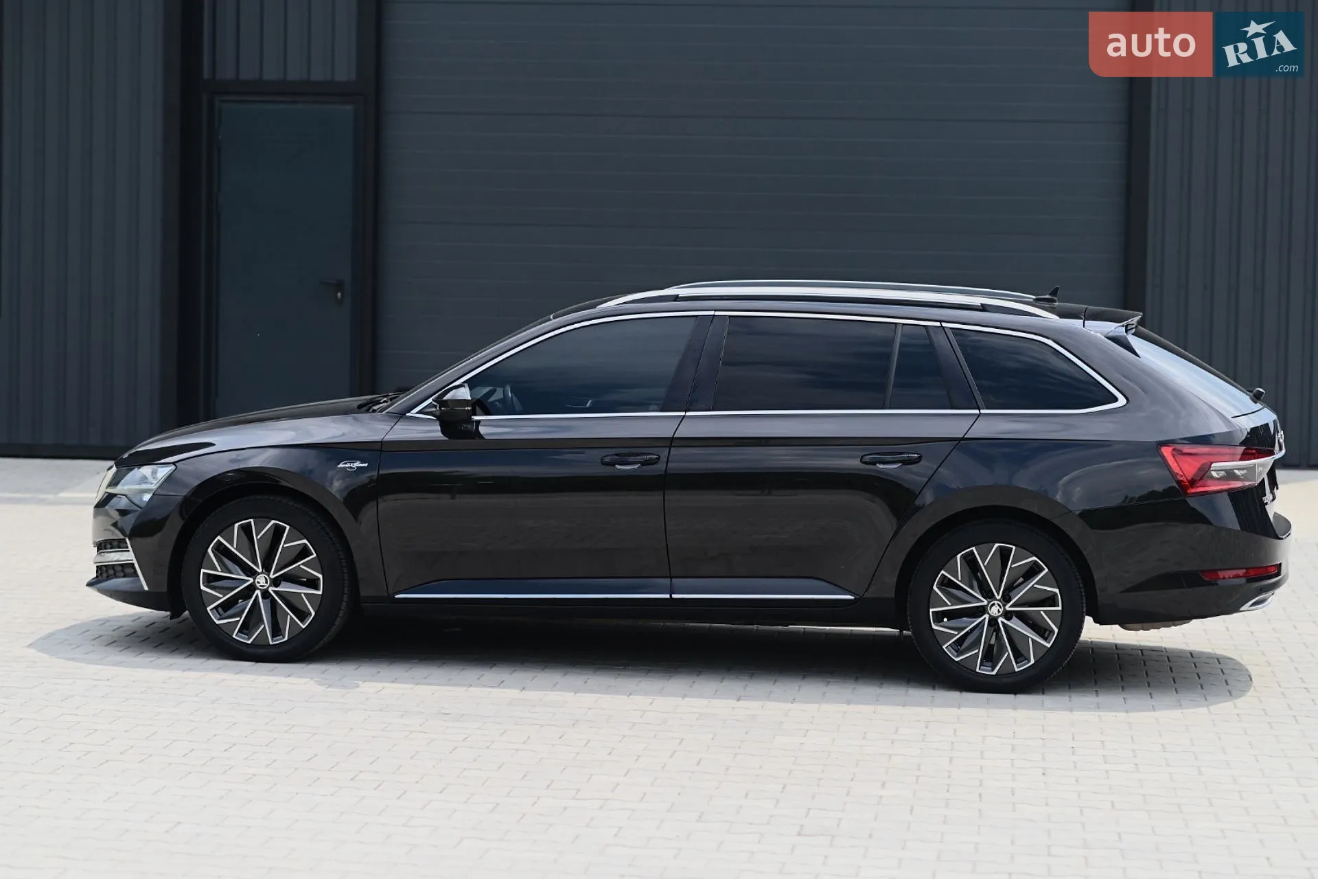 2019 Skoda Superb - мініатюра 9