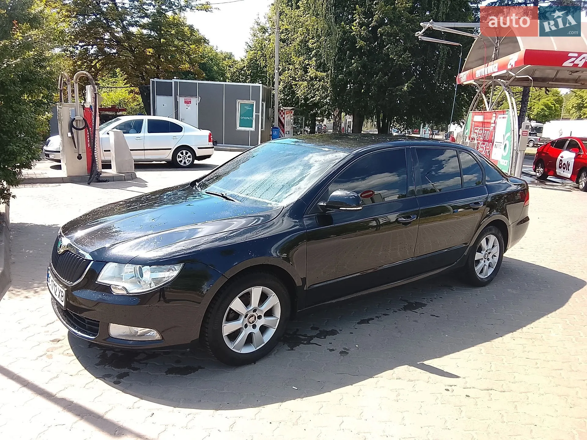 2011 Skoda Superb - мініатюра 12