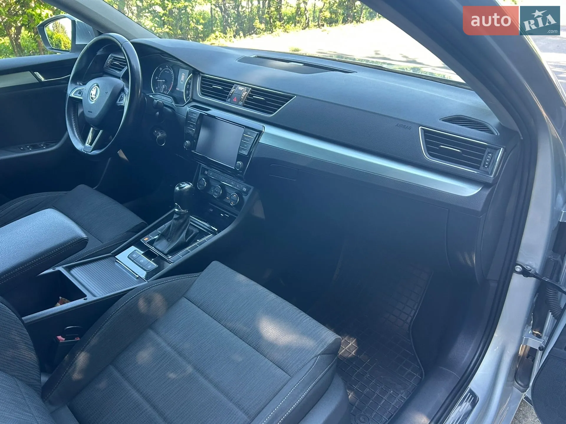 2017 Skoda Superb - мініатюра 11