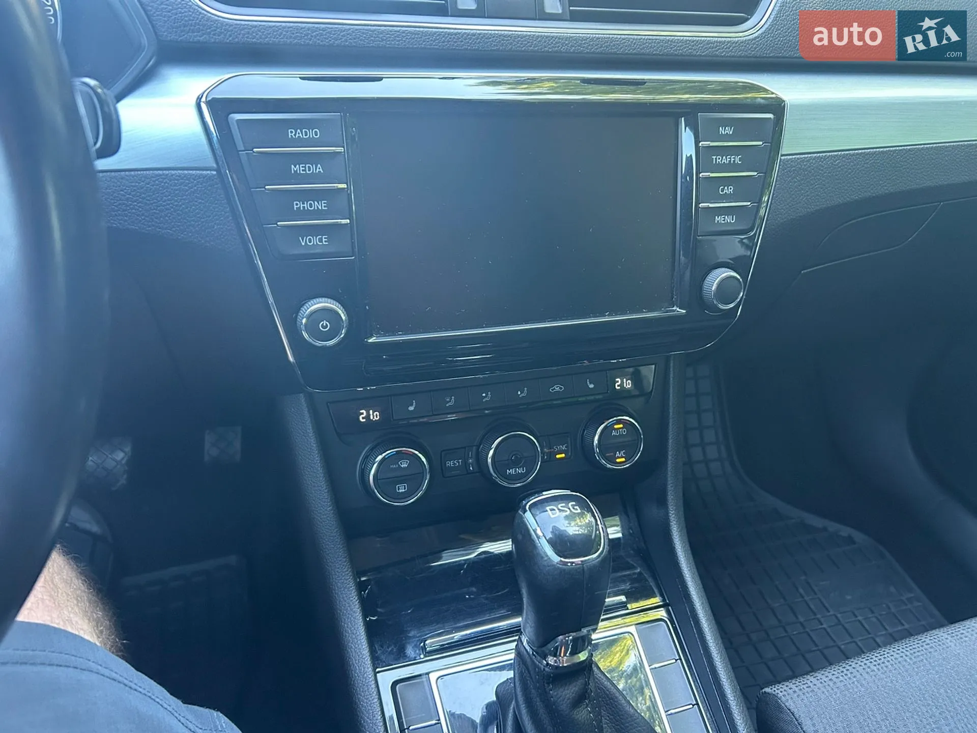 2017 Skoda Superb - мініатюра 14