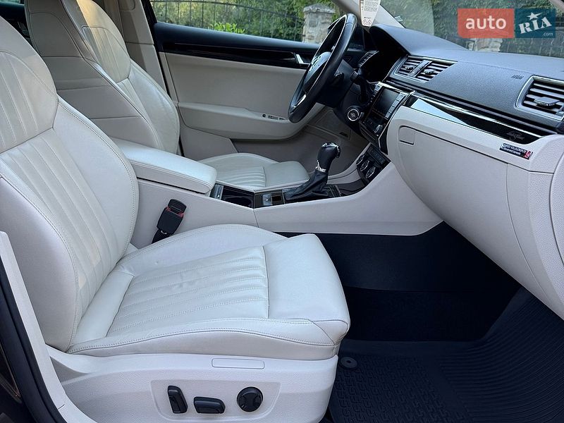 Лифтбек Skoda Superb 2016 в Черновцах