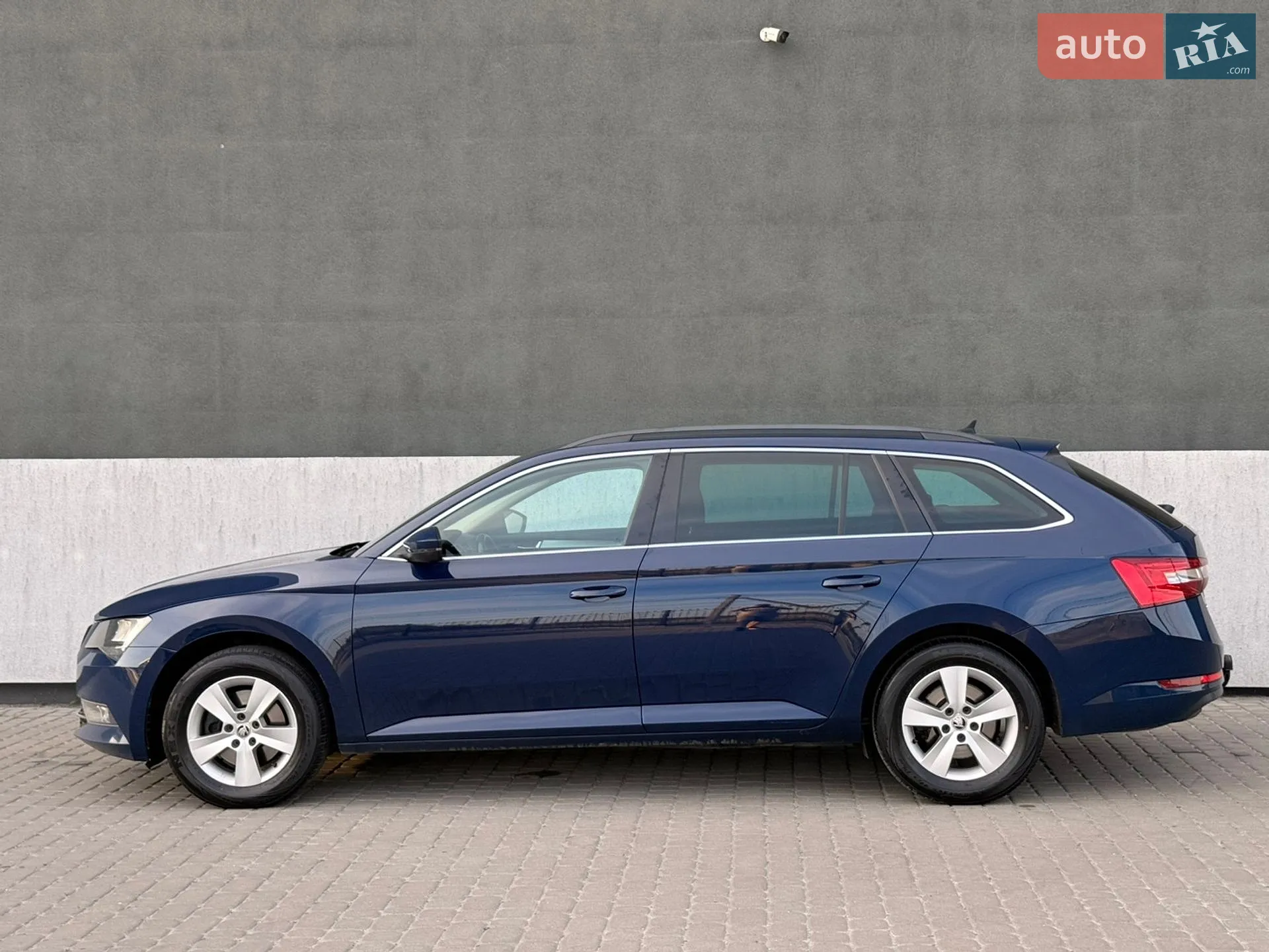 2017 Skoda Superb - мініатюра 4