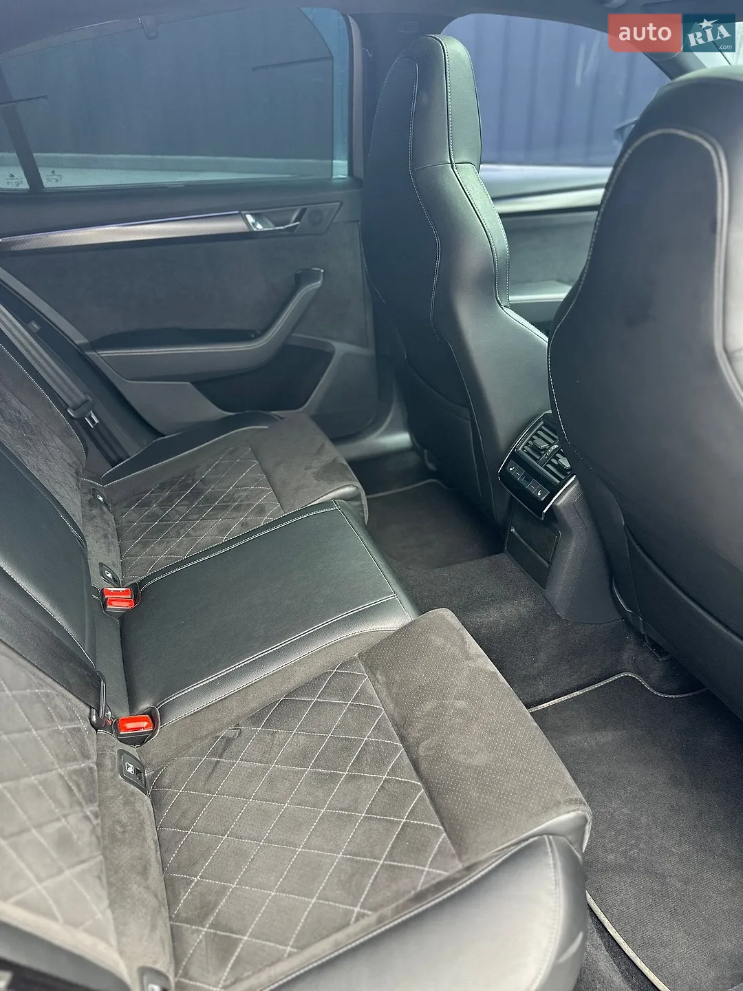 2020 Skoda Superb - мініатюра 9