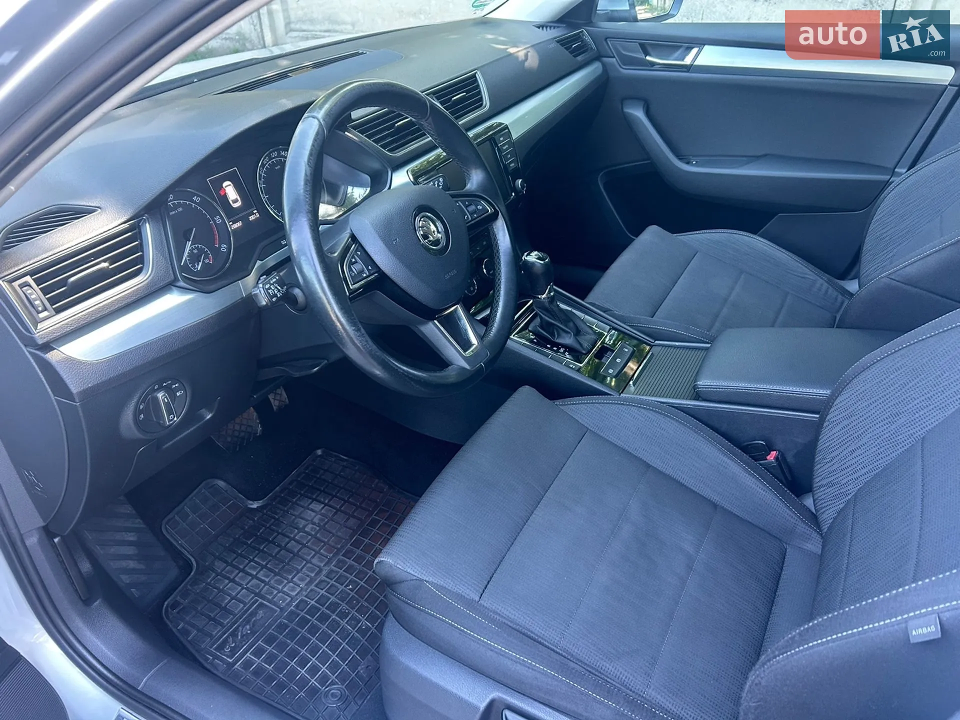 2017 Skoda Superb - мініатюра 22