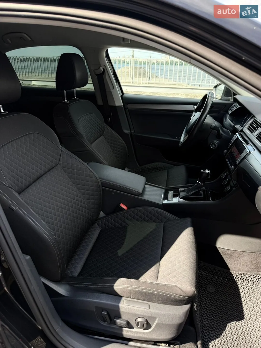 Skoda Superb 2017 VIN TMBAJ7NP5H7534243 фото оголошення 9 з 23