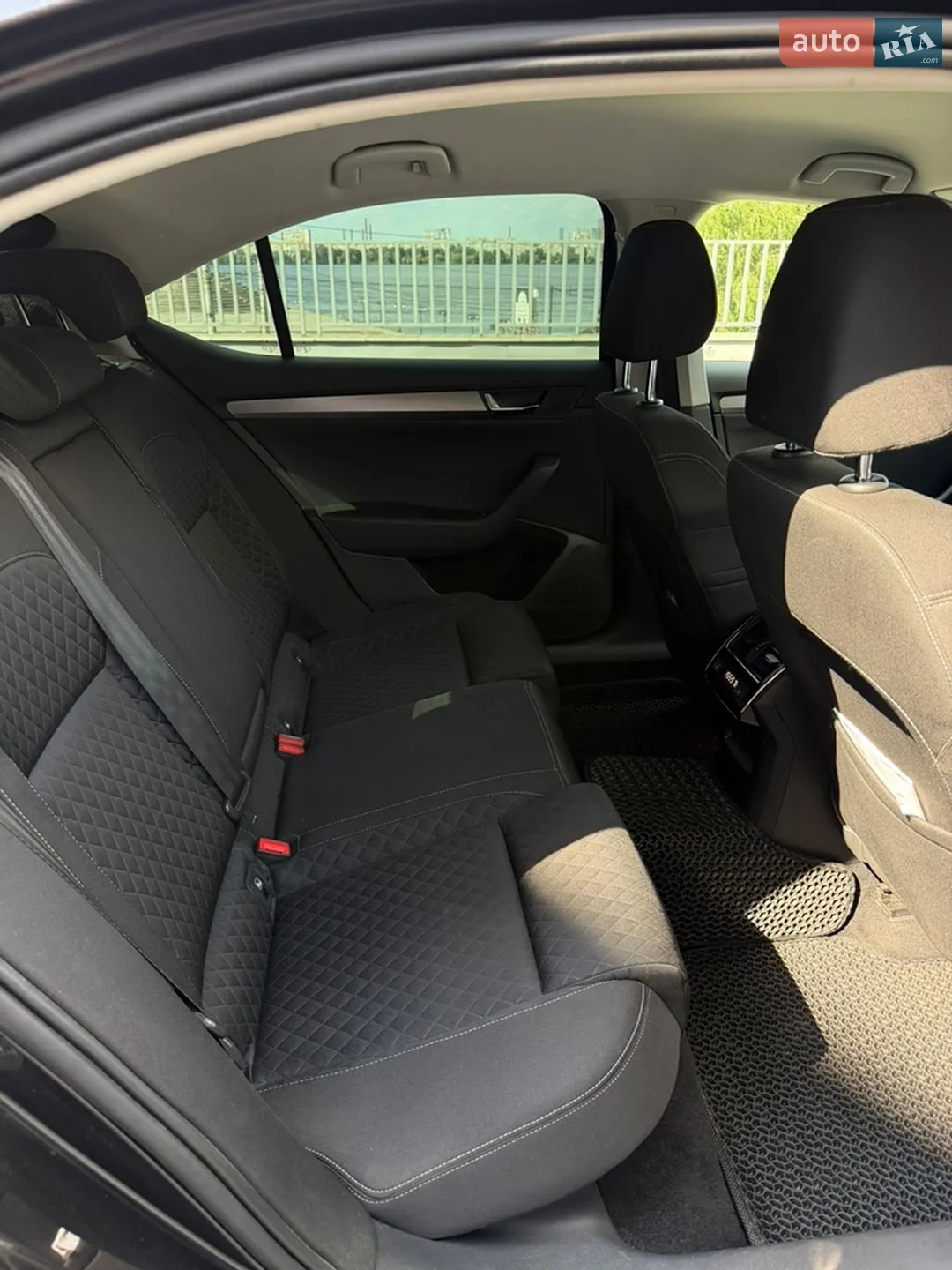 Skoda Superb 2017 VIN TMBAJ7NP5H7534243 фото оголошення 12 з 23