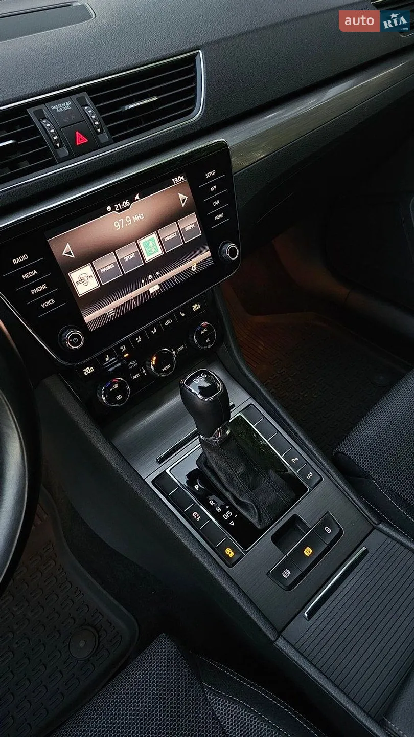 2020 Skoda Superb - мініатюра 25