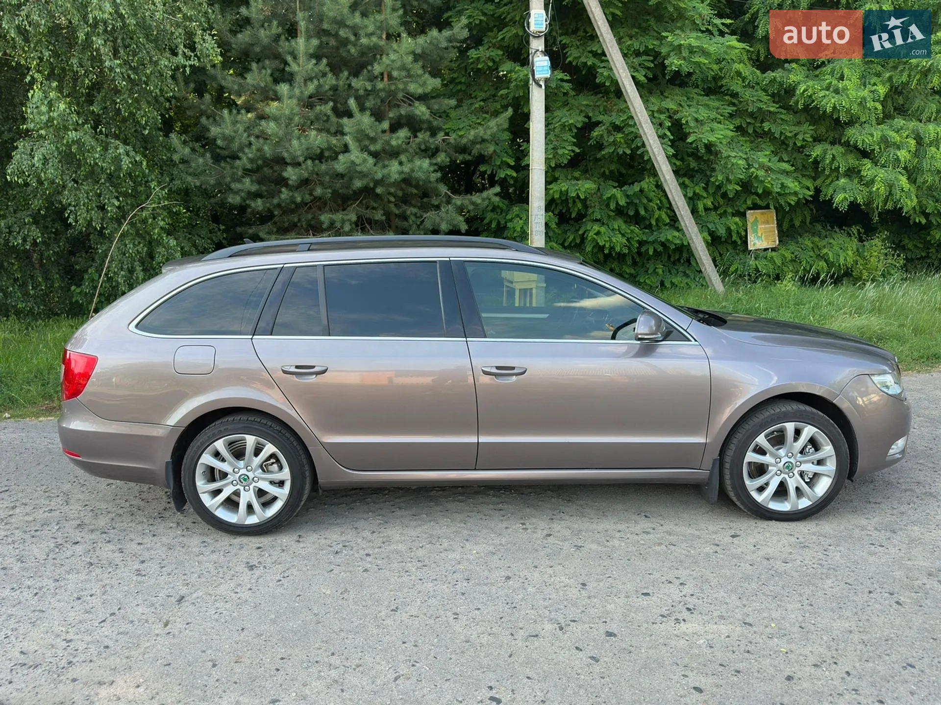 2011 Skoda Superb - мініатюра 8