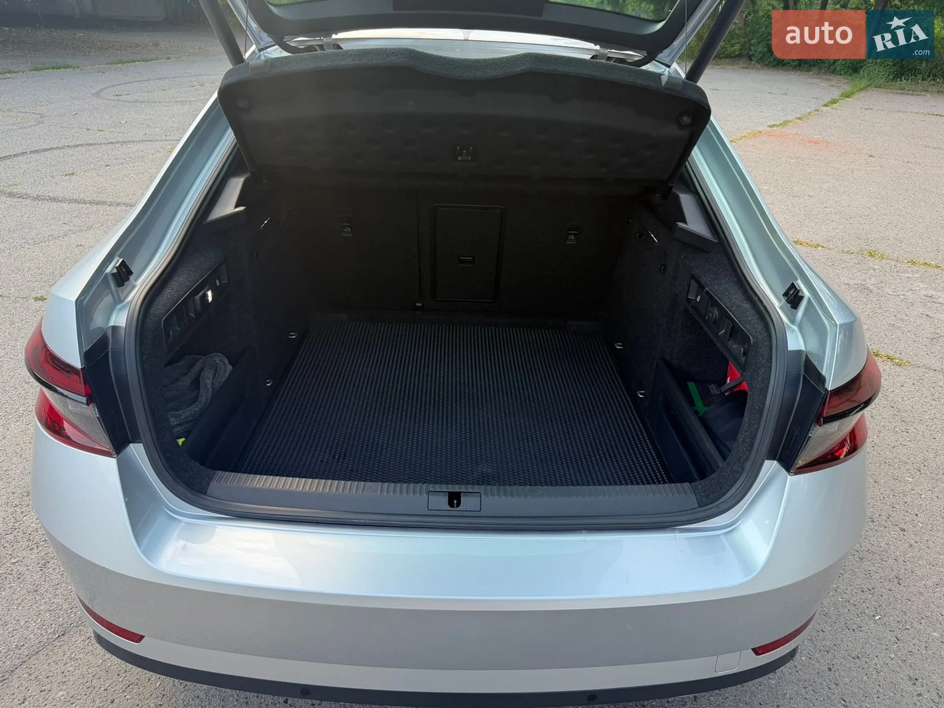 2019 Skoda Superb - мініатюра 8