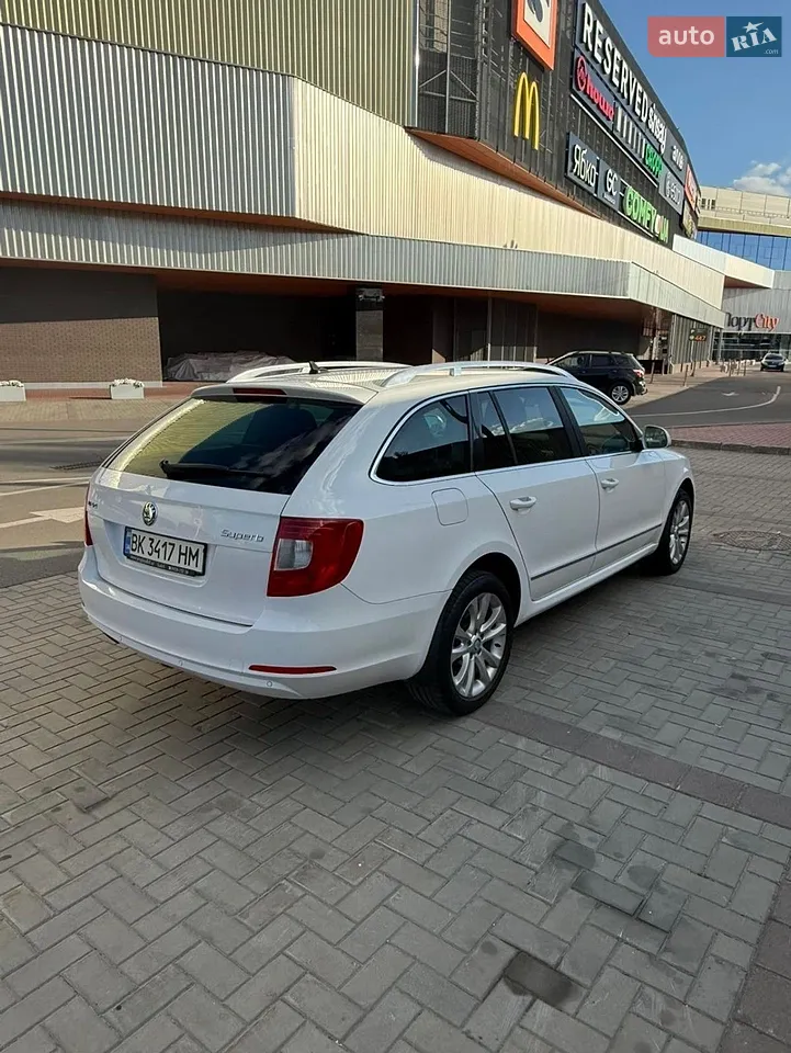 2010 Skoda Superb - мініатюра 21