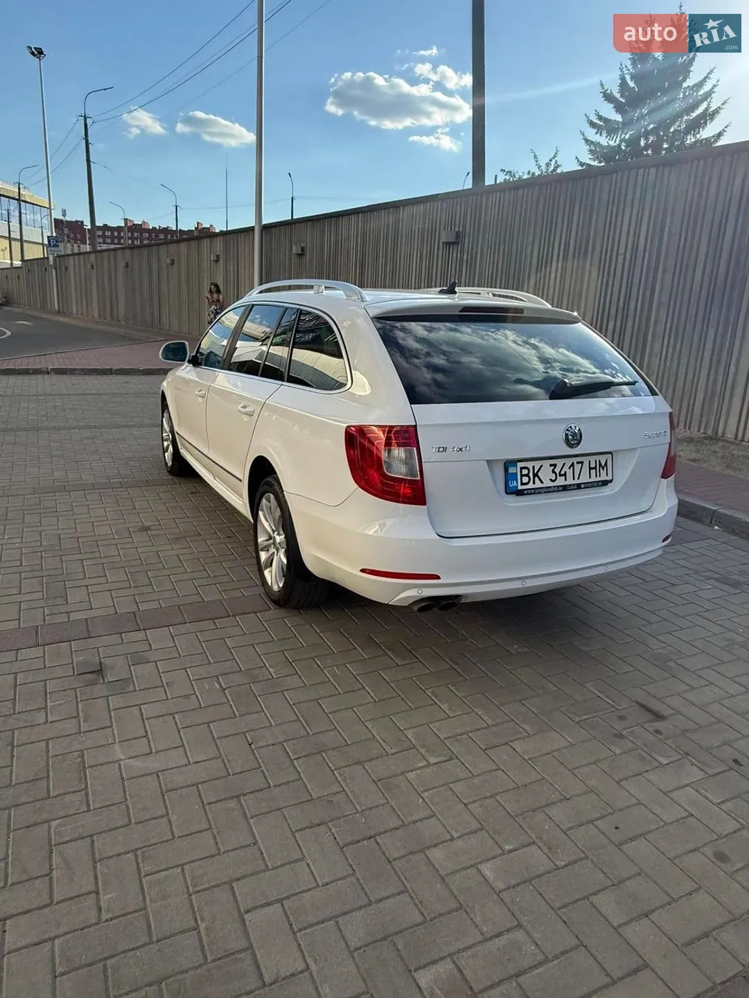 2011 Skoda Superb - мініатюра 10