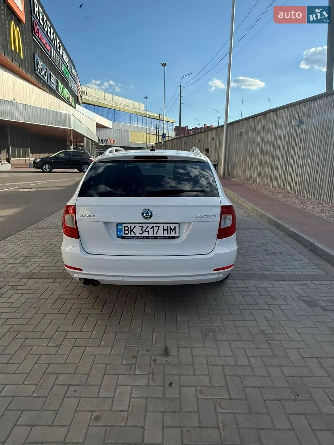 2011 Skoda Superb - мініатюра 9