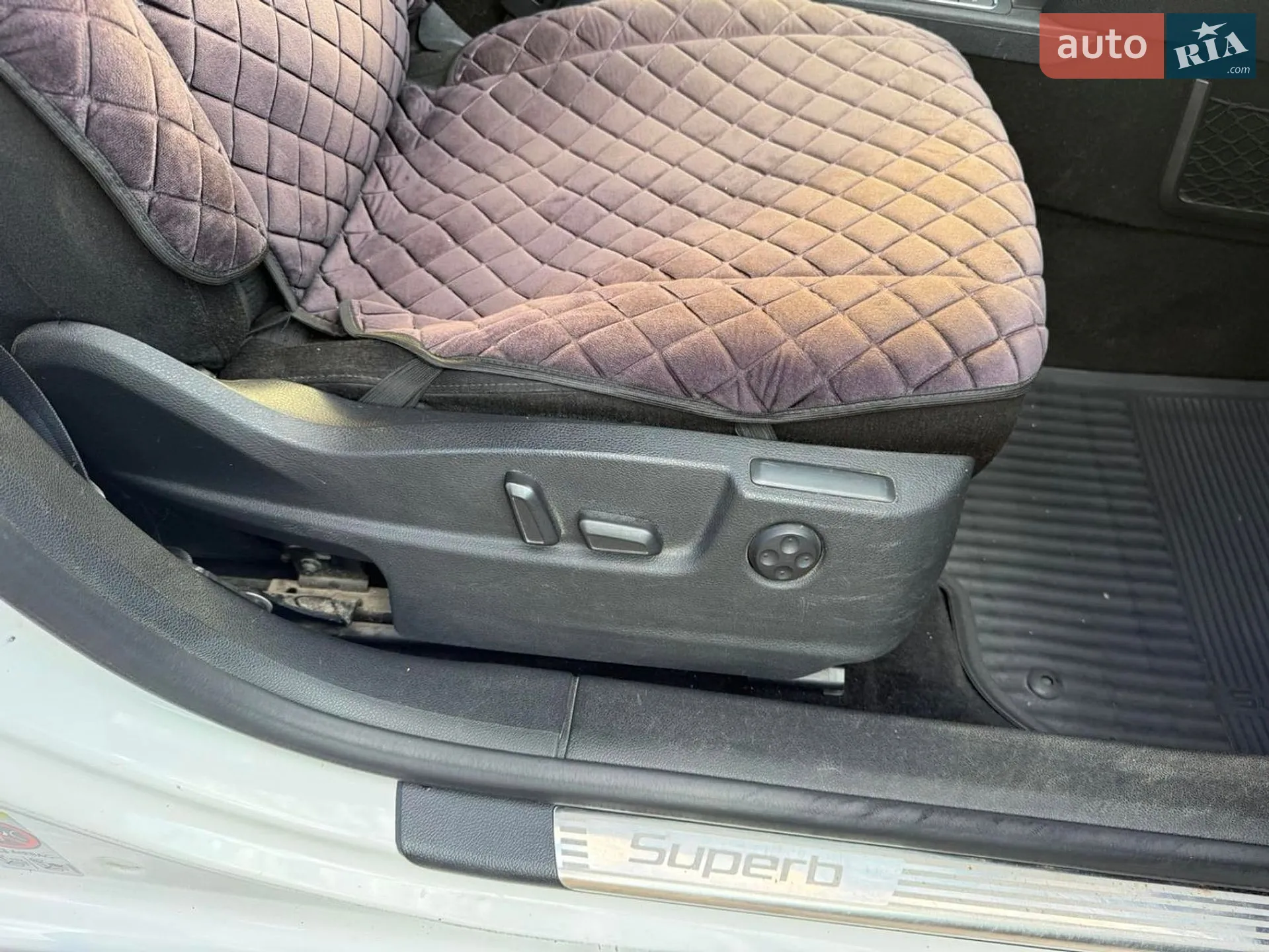 2011 Skoda Superb - мініатюра 28