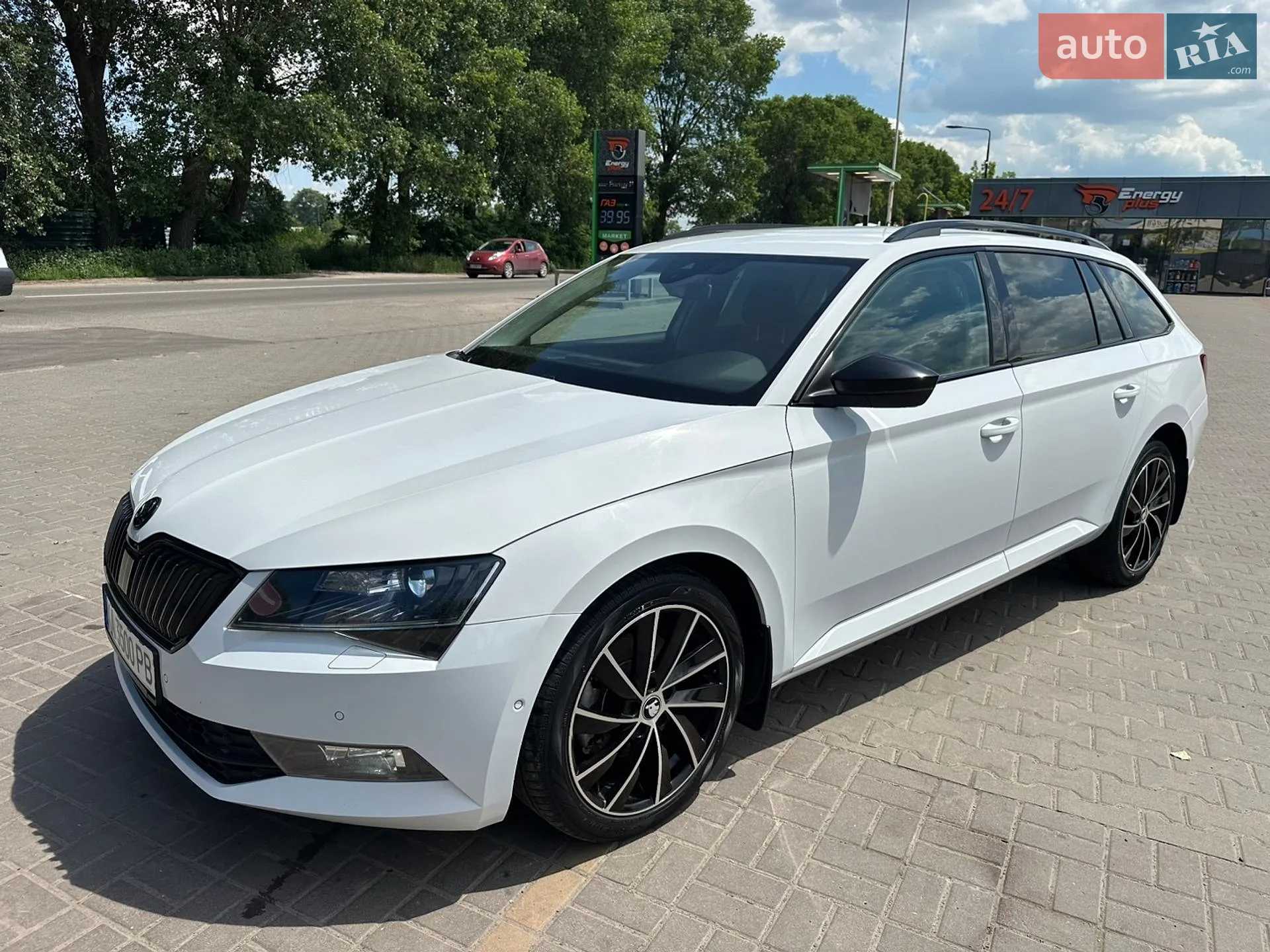 2015 Skoda Superb - мініатюра 18