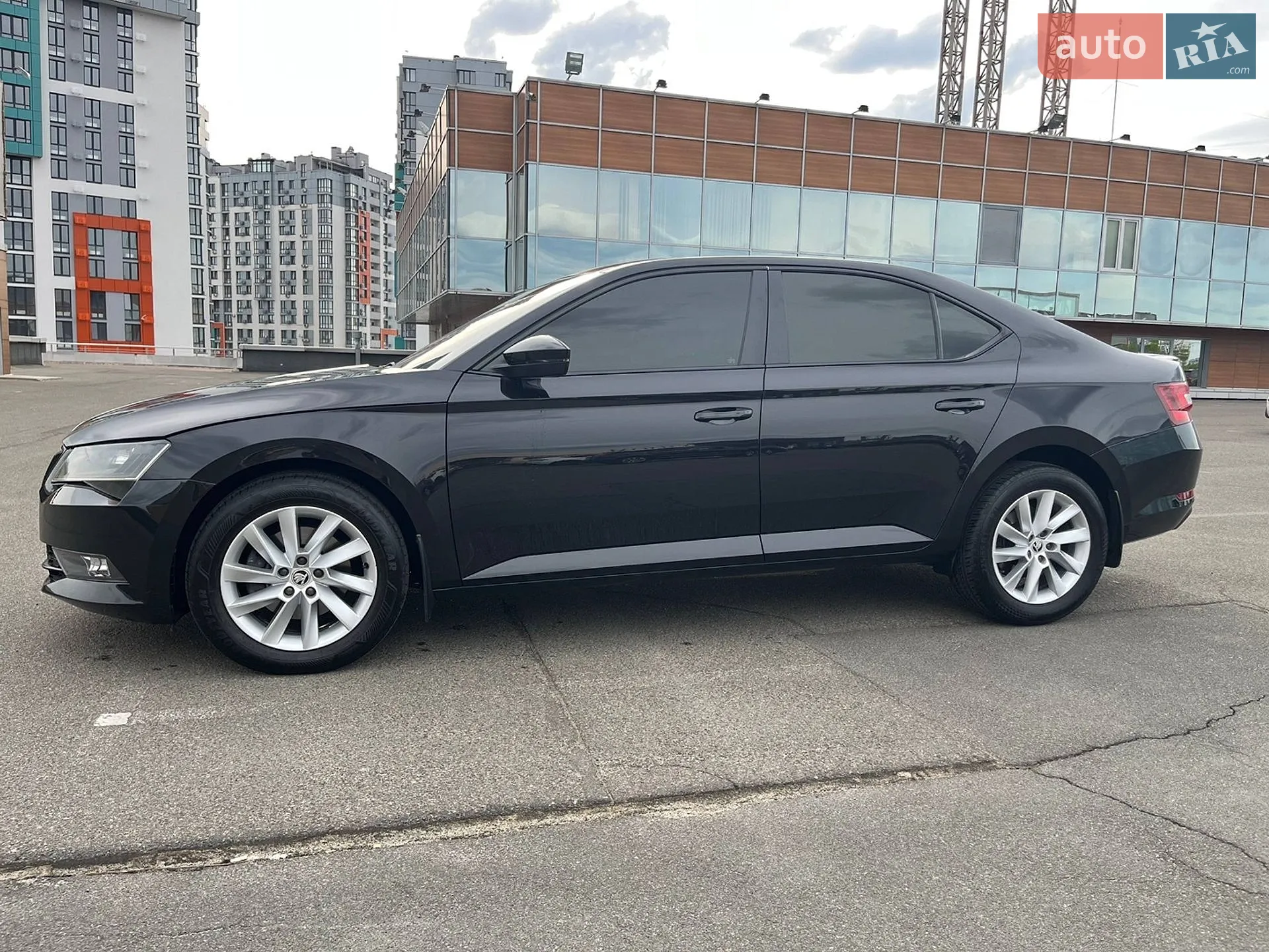 2016 Skoda Superb - мініатюра 5