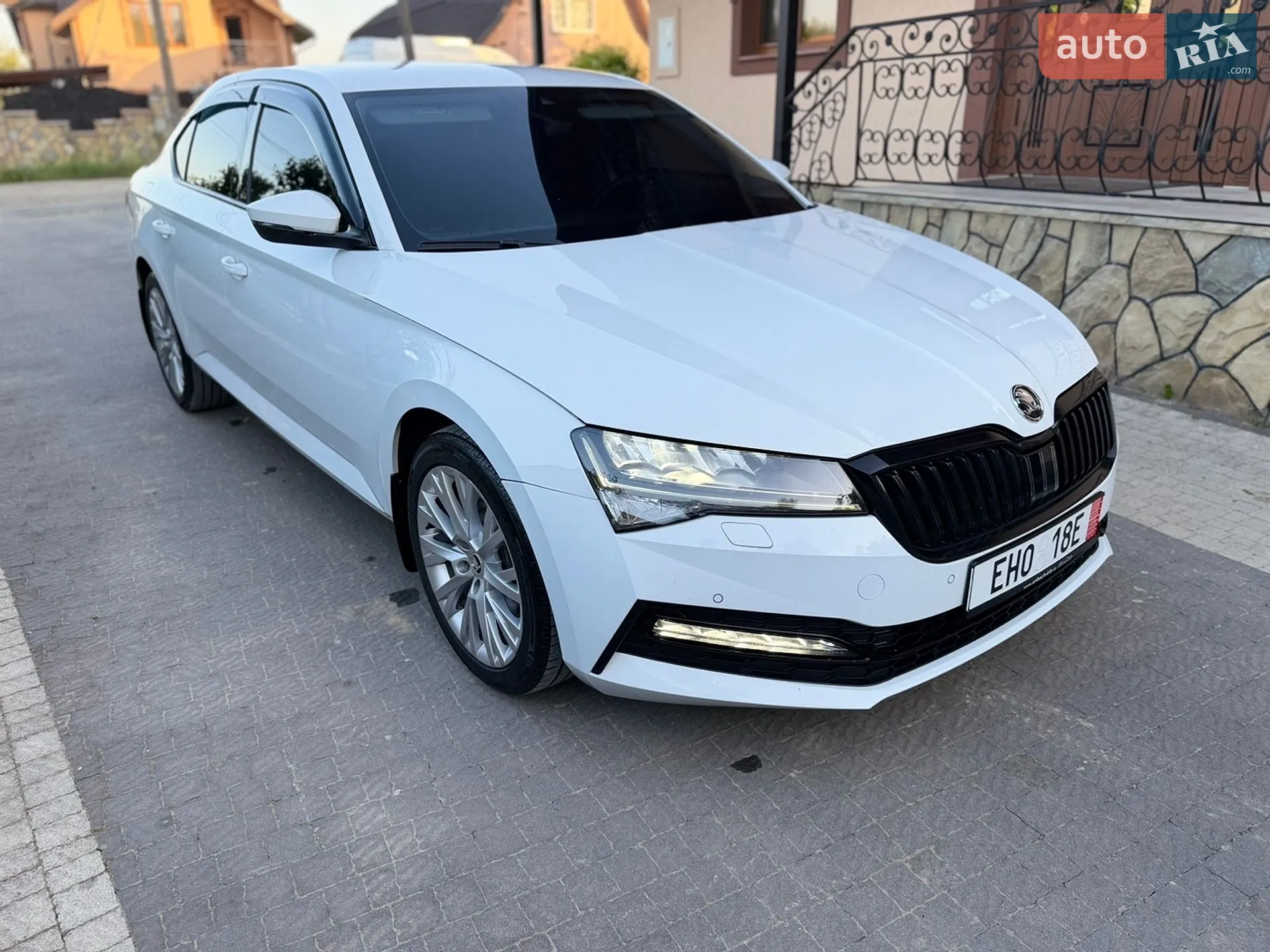 2023 Skoda Superb - мініатюра 2