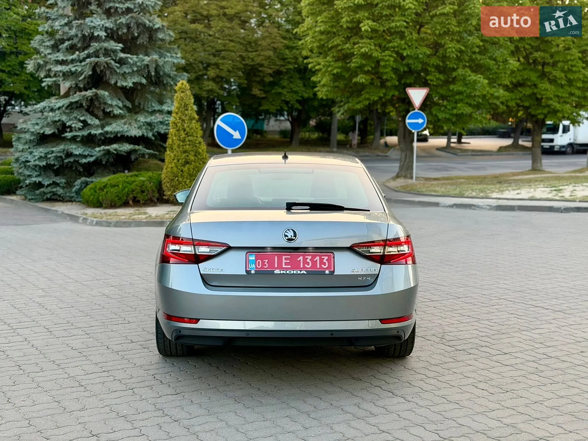 2019 Skoda Superb - мініатюра 8
