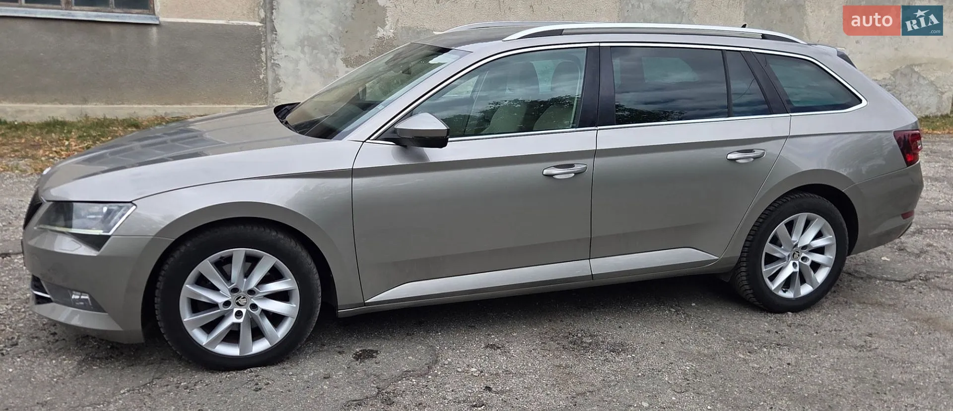2016 Skoda Superb - мініатюра 2