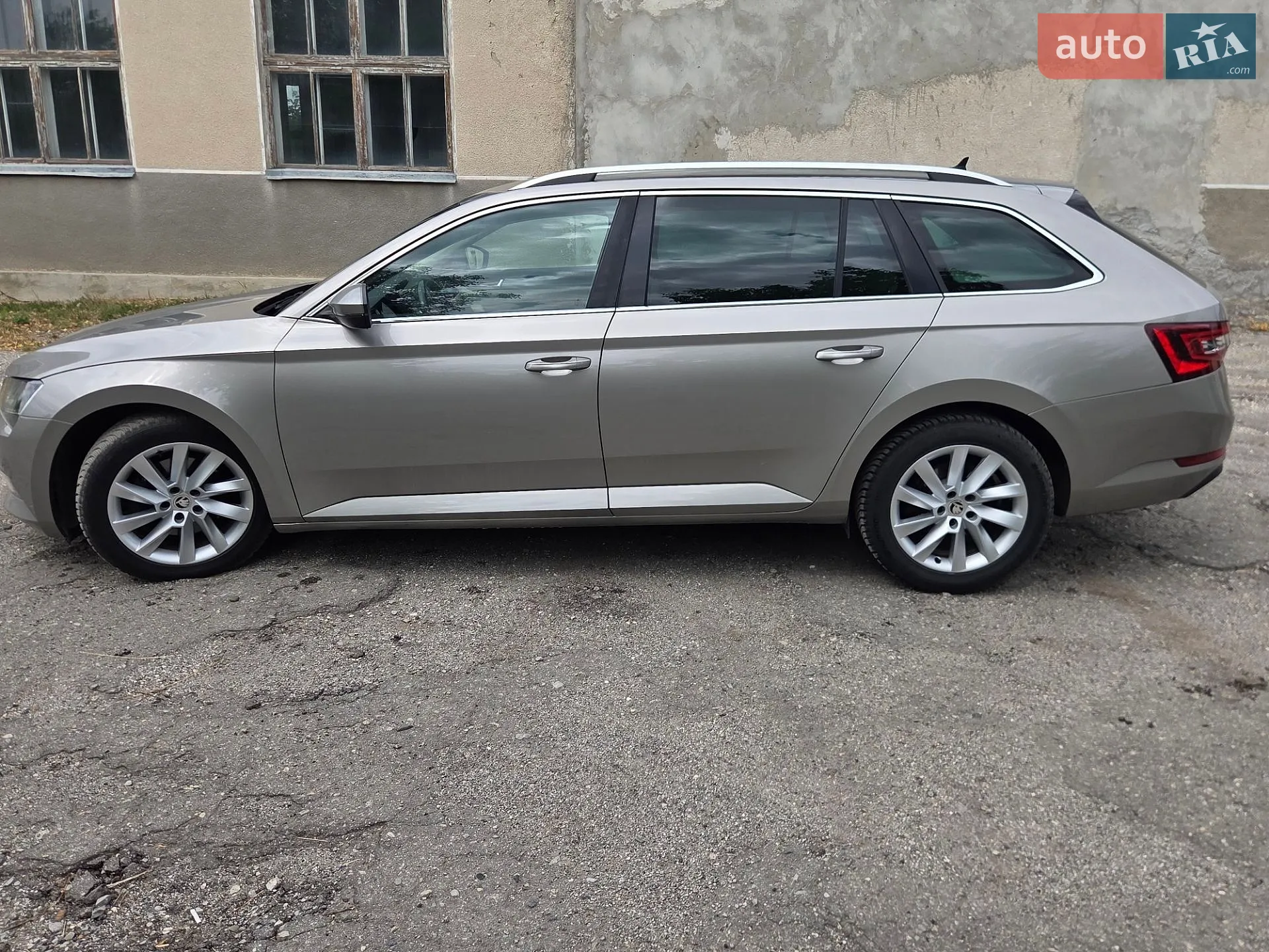 2016 Skoda Superb - мініатюра 44