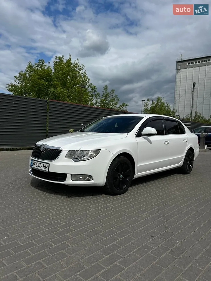 2010 Skoda Superb - мініатюра 19
