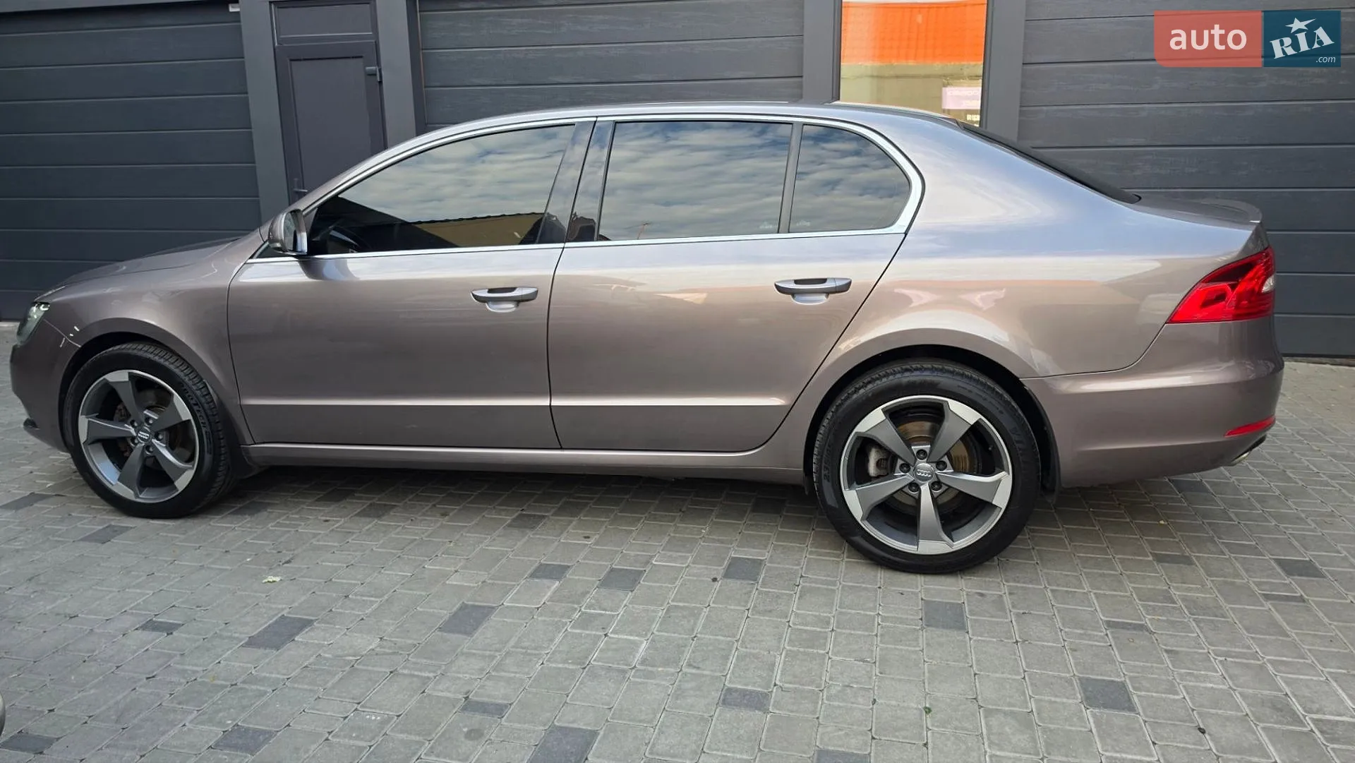 2013 Skoda Superb - мініатюра 28